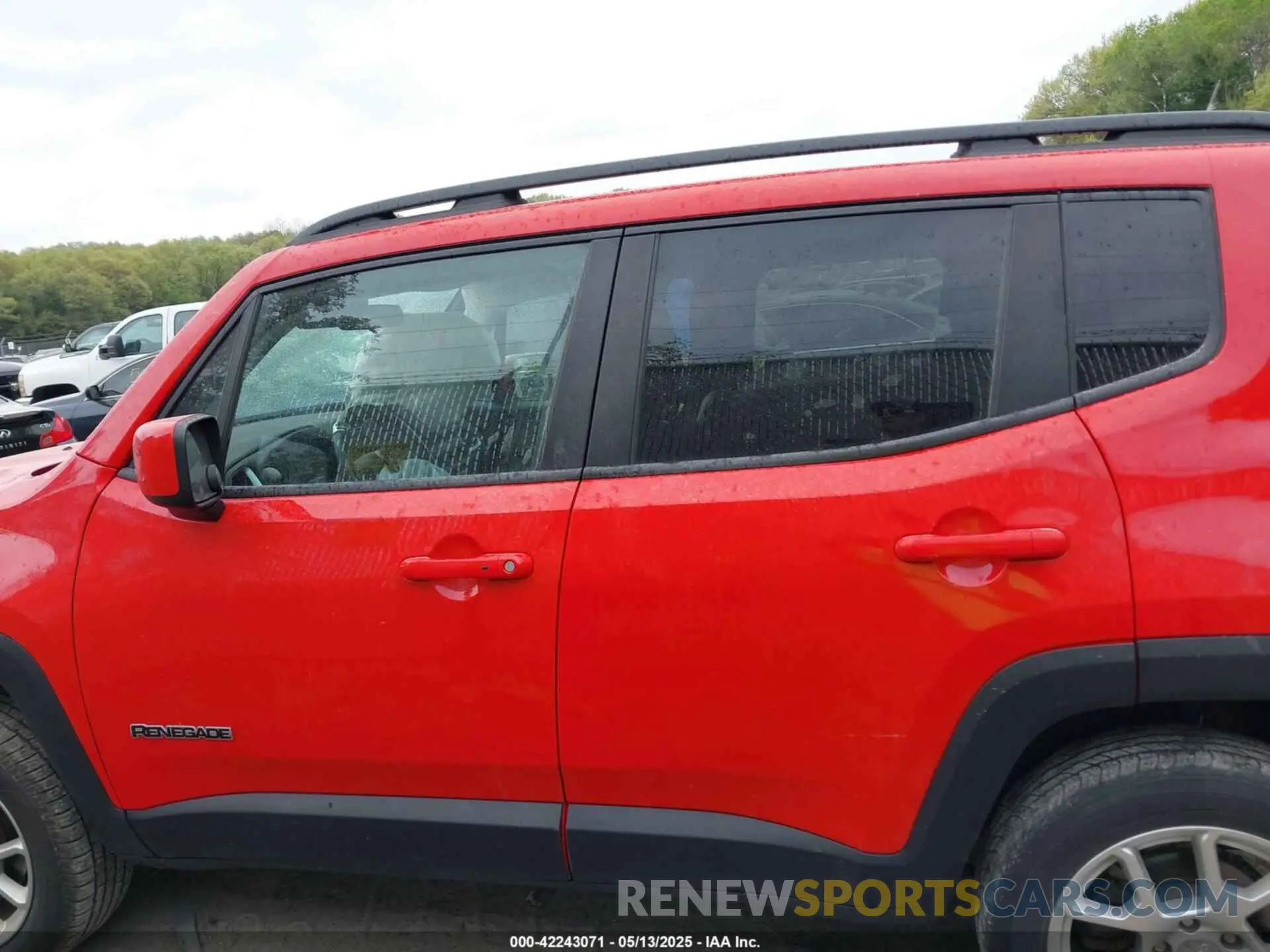 14 fotografías del automóvil dañado ZACNJBBB7KPK13597 JEEP RENEGADE 2019