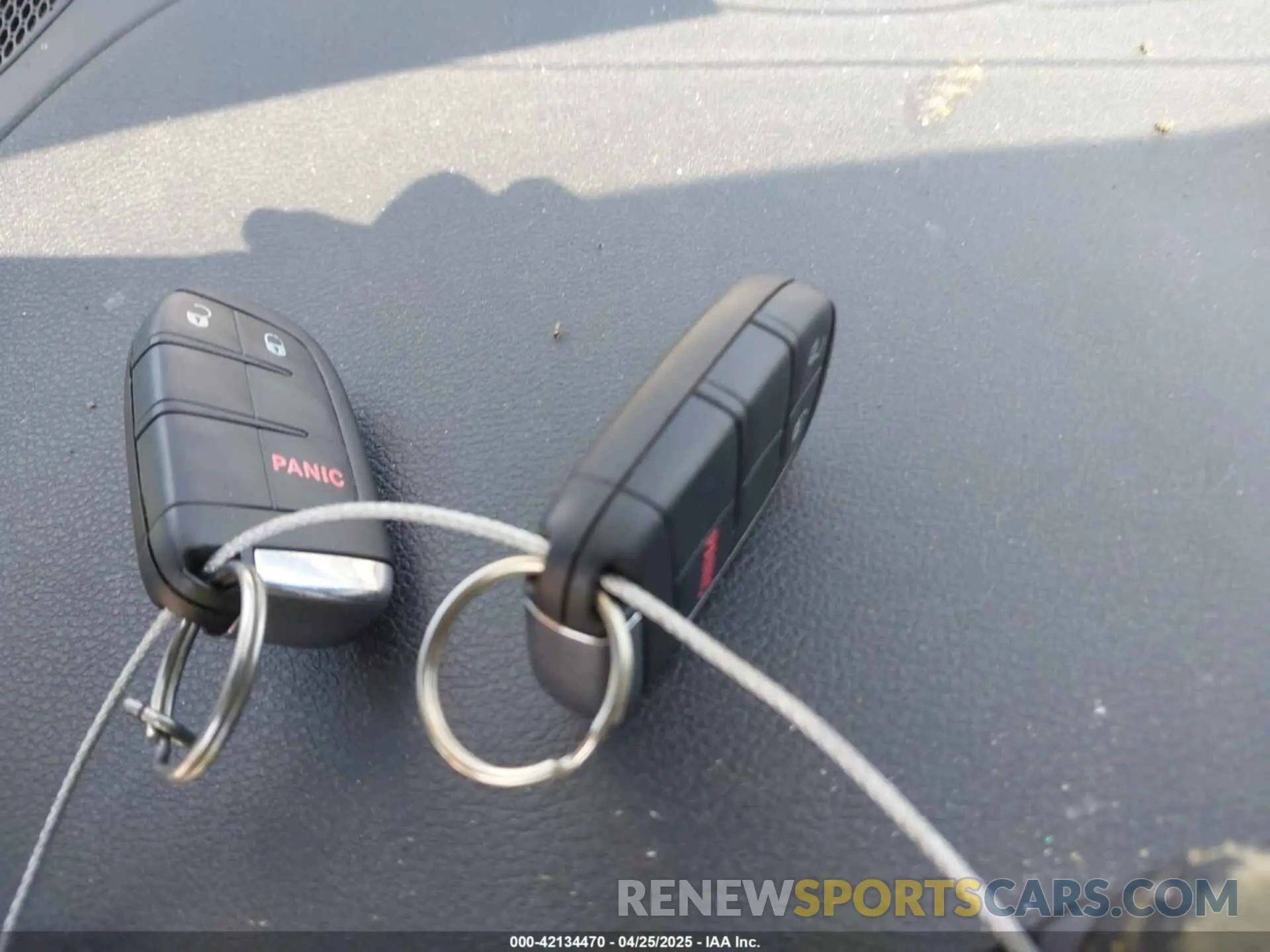 11 fotografías del automóvil dañado ZACNJBBB8KPJ76382 JEEP RENEGADE 2019
