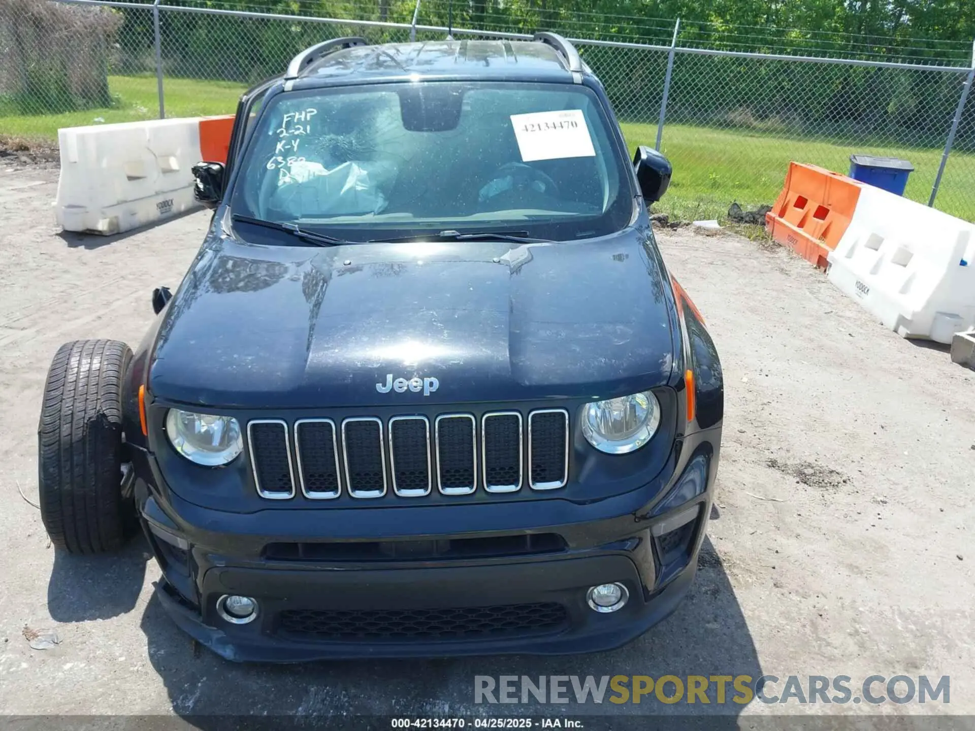 12 fotografías del automóvil dañado ZACNJBBB8KPJ76382 JEEP RENEGADE 2019