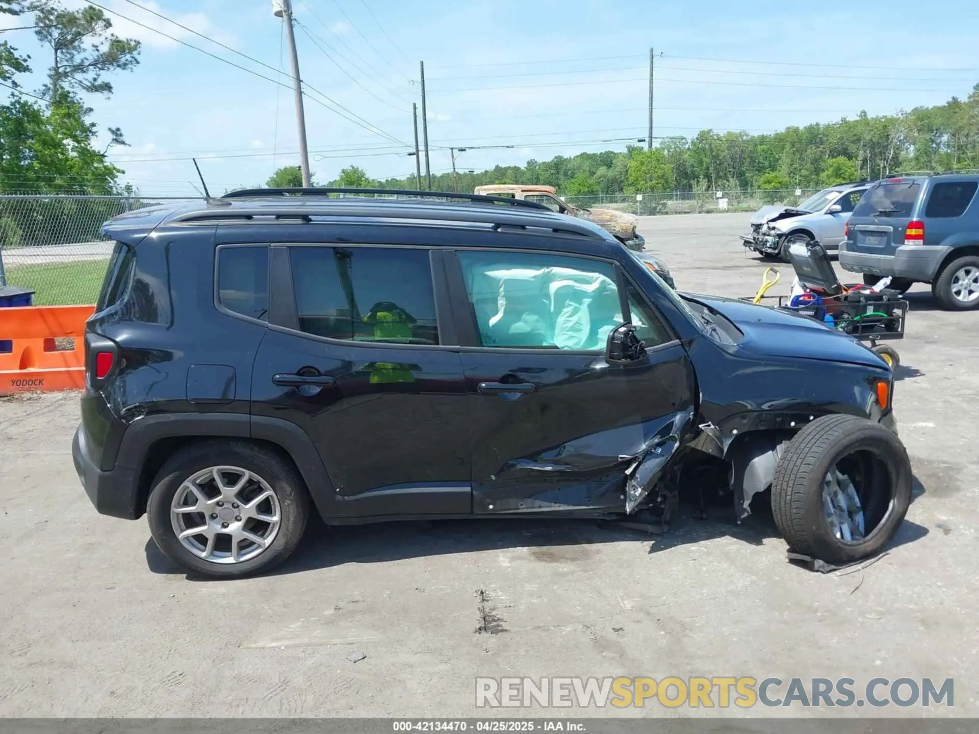 13 fotografías del automóvil dañado ZACNJBBB8KPJ76382 JEEP RENEGADE 2019