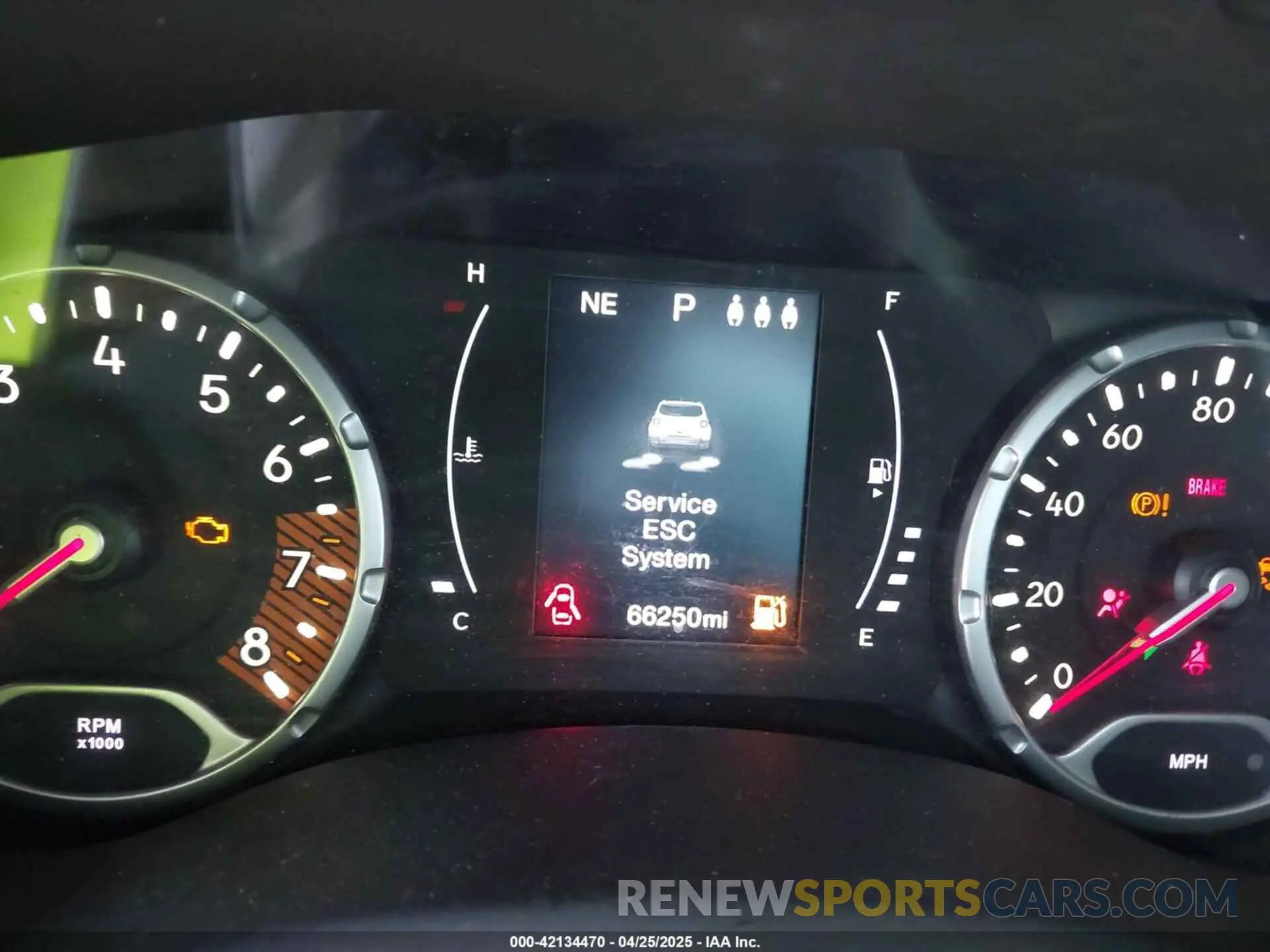 7 fotografías del automóvil dañado ZACNJBBB8KPJ76382 JEEP RENEGADE 2019