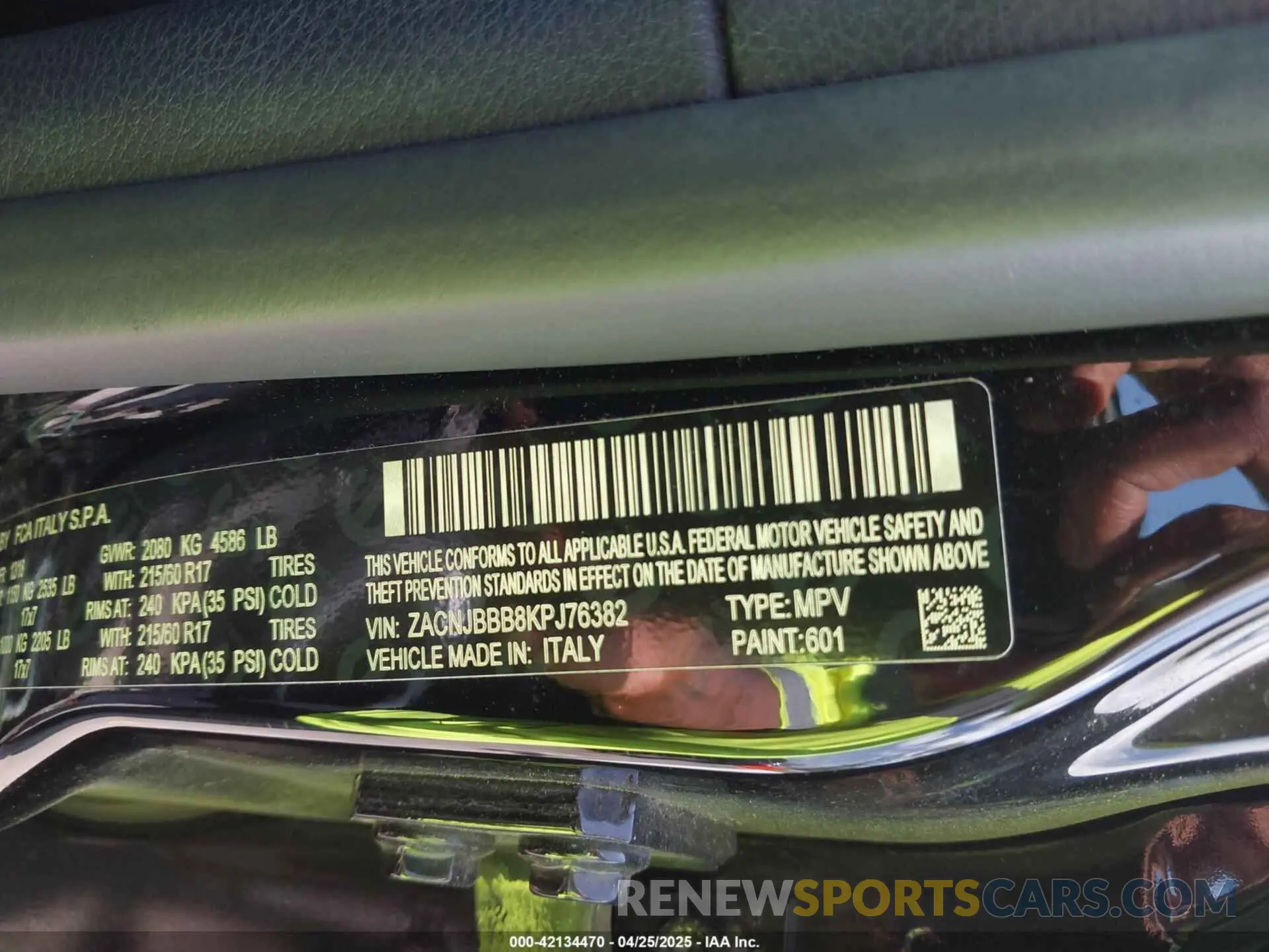 9 fotografías del automóvil dañado ZACNJBBB8KPJ76382 JEEP RENEGADE 2019