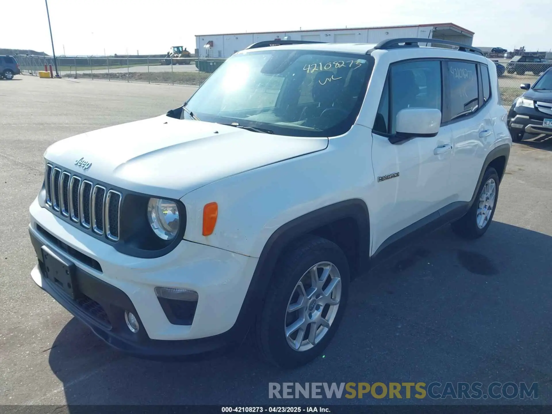 2 fotografías del automóvil dañado ZACNJBBB8KPK31087 JEEP RENEGADE 2019