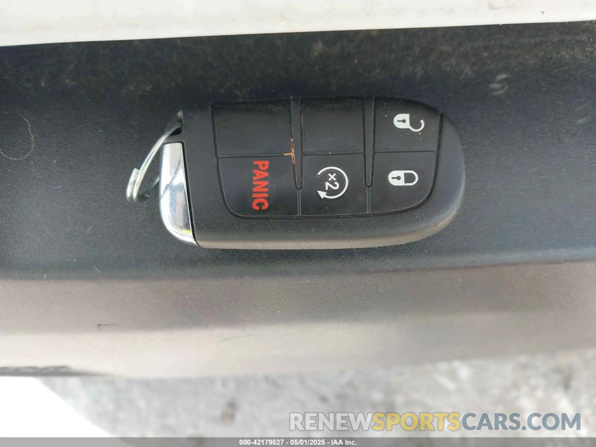 11 fotografías del automóvil dañado ZACNJBBB8KPK73971 JEEP RENEGADE 2019