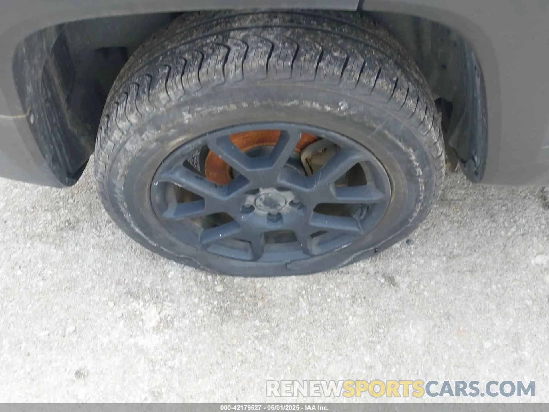 17 fotografías del automóvil dañado ZACNJBBB8KPK73971 JEEP RENEGADE 2019