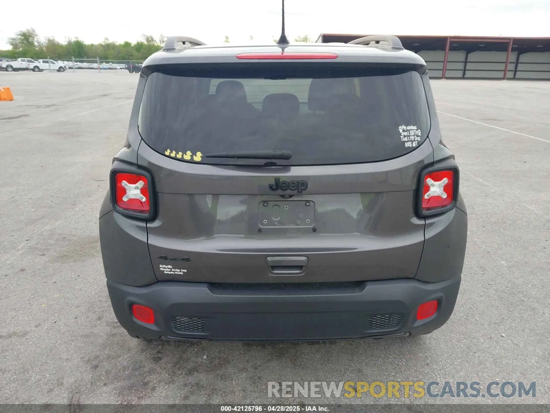 16 fotografías del automóvil dañado ZACNJBBBXKPJ77405 JEEP RENEGADE 2019