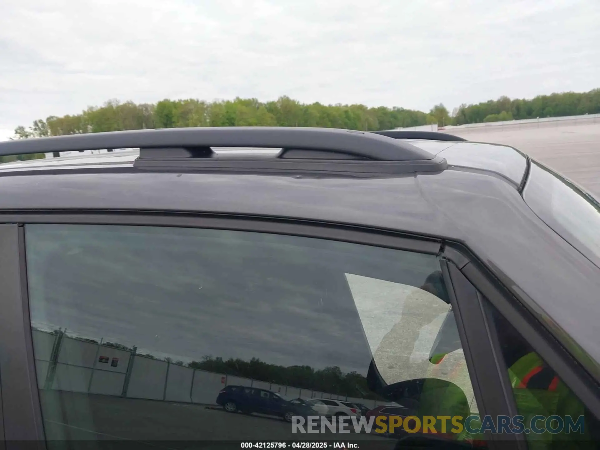 17 fotografías del automóvil dañado ZACNJBBBXKPJ77405 JEEP RENEGADE 2019