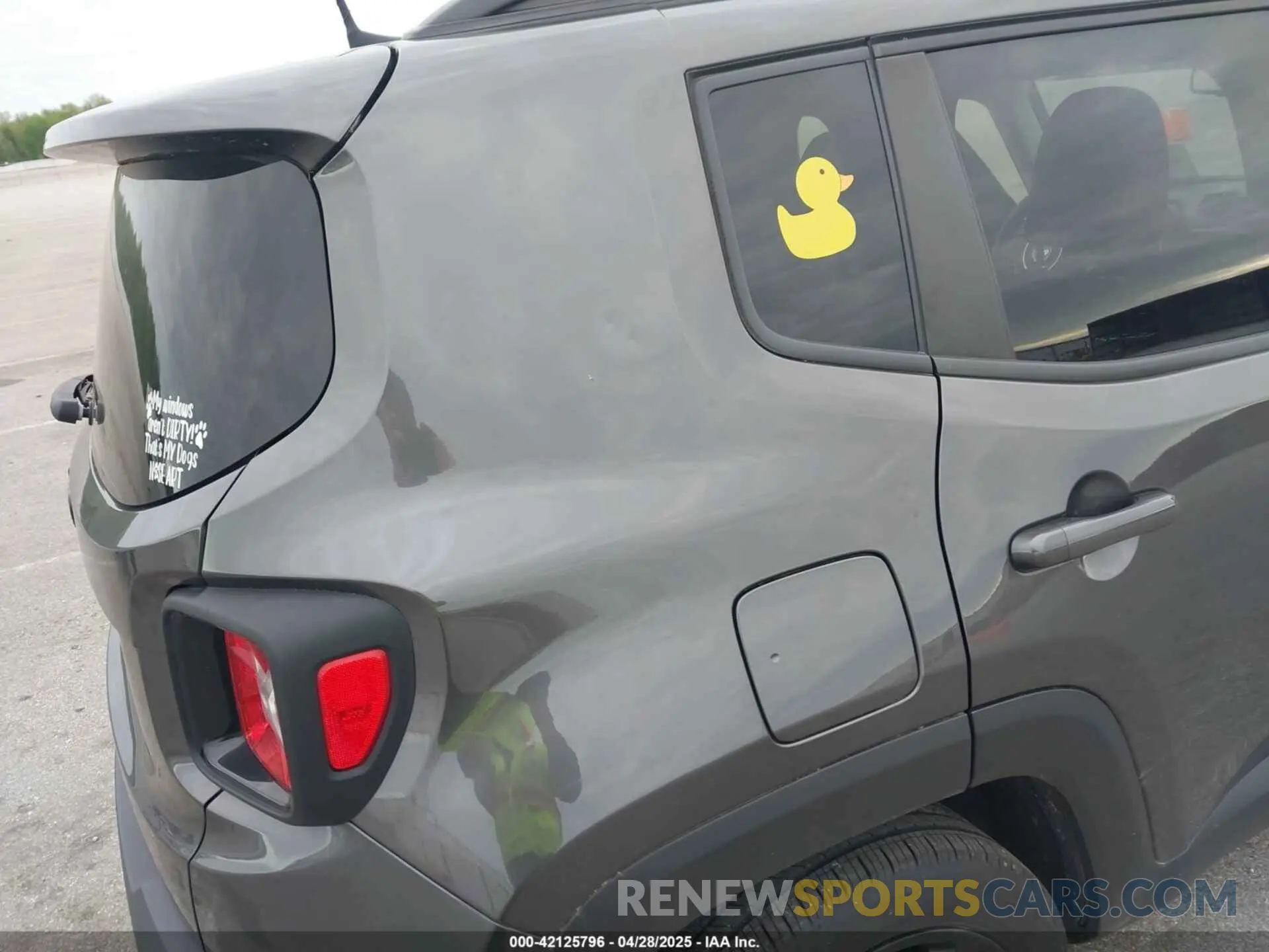 18 fotografías del automóvil dañado ZACNJBBBXKPJ77405 JEEP RENEGADE 2019