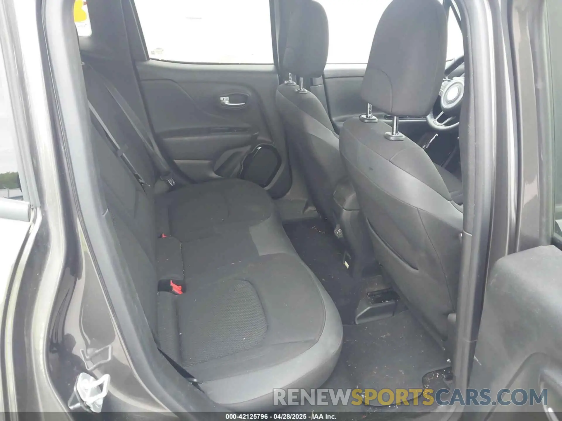 8 fotografías del automóvil dañado ZACNJBBBXKPJ77405 JEEP RENEGADE 2019