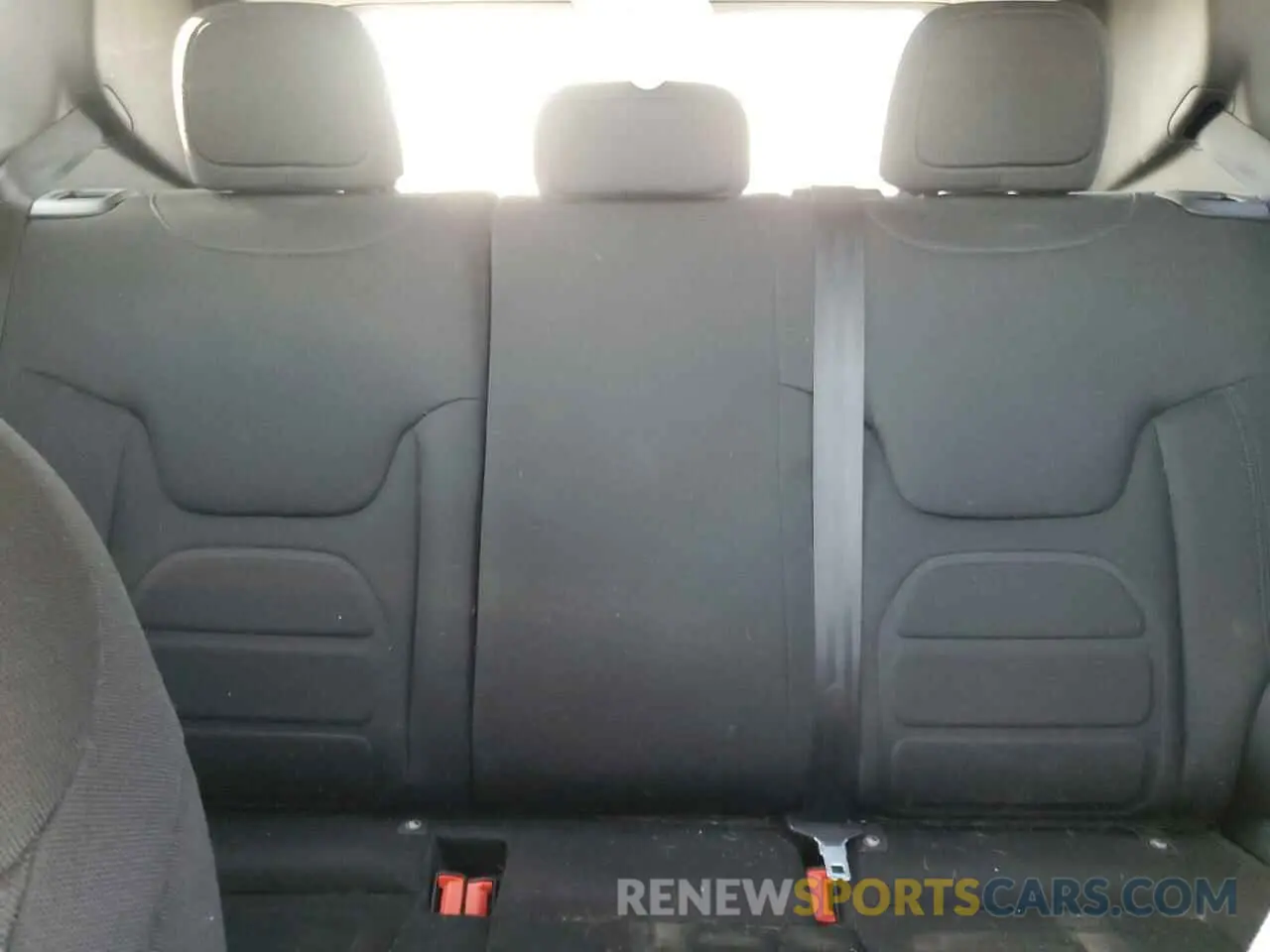 10 fotografías del automóvil dañado ZACNJBBBXKPK03355 JEEP RENEGADE 2019