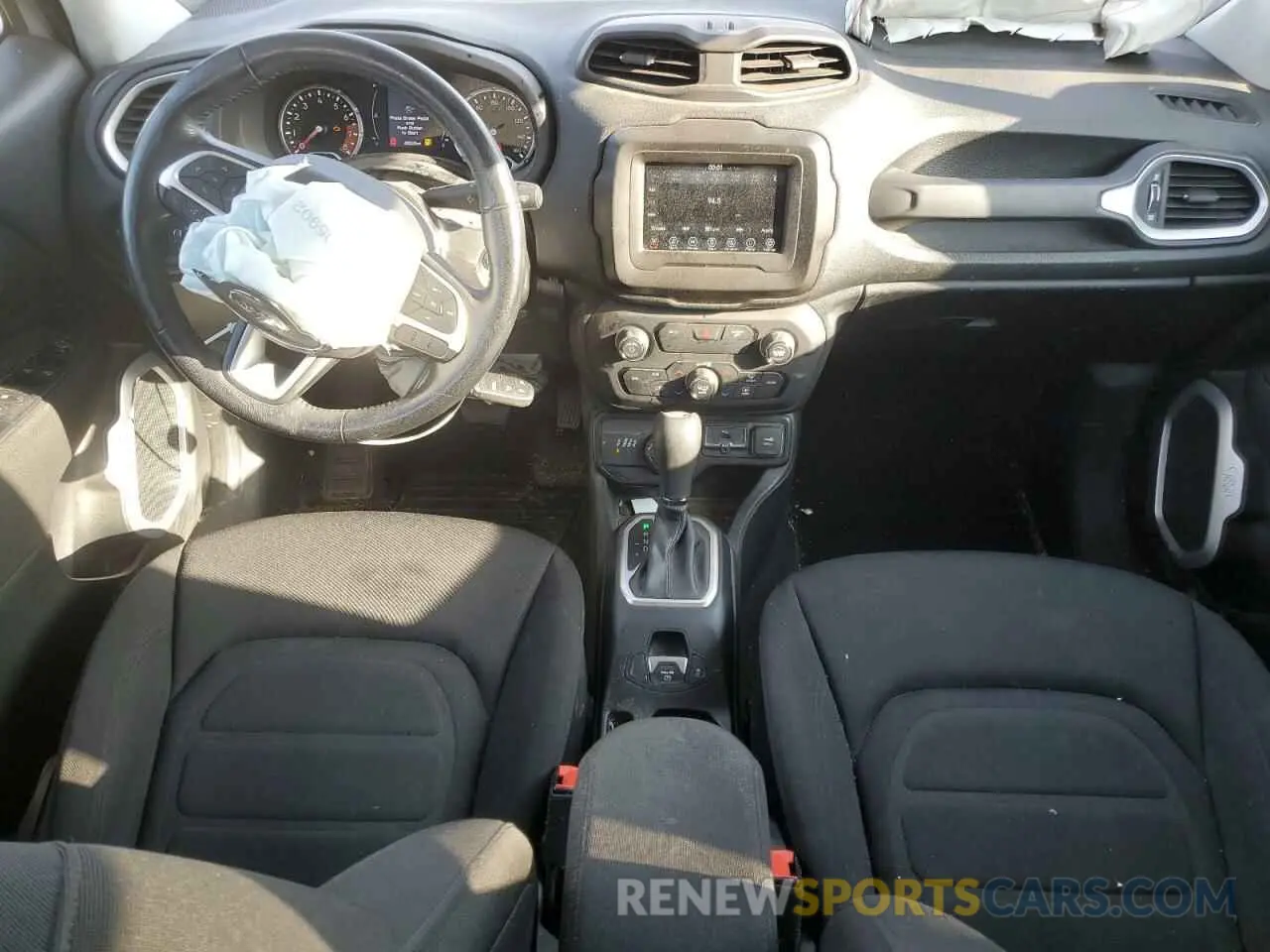 8 fotografías del automóvil dañado ZACNJBBBXKPK03355 JEEP RENEGADE 2019