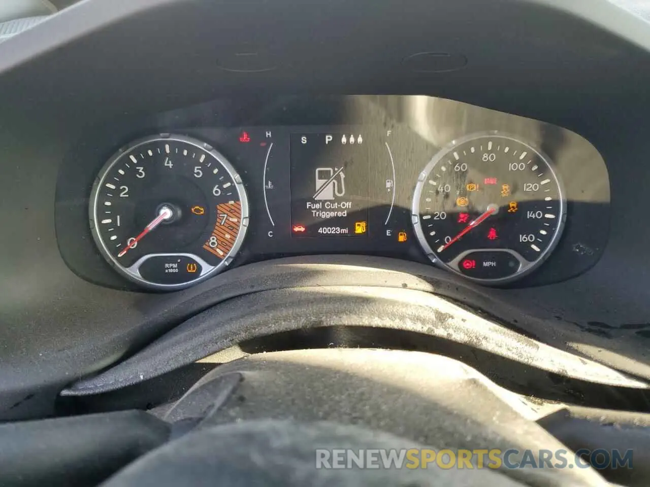 9 fotografías del automóvil dañado ZACNJBBBXKPK03355 JEEP RENEGADE 2019
