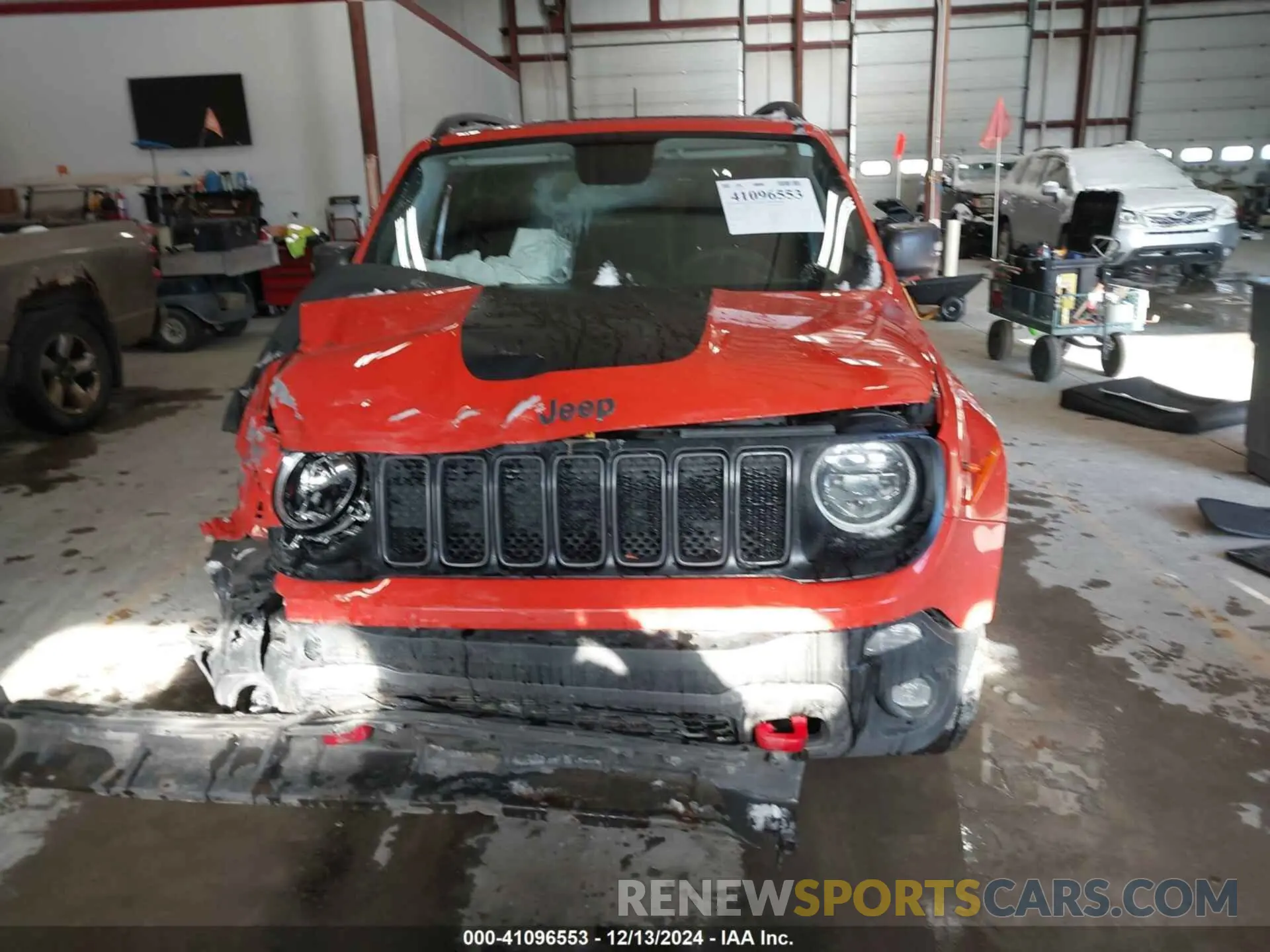 13 fotografías del automóvil dañado ZACNJBC10KPK40100 JEEP RENEGADE 2019