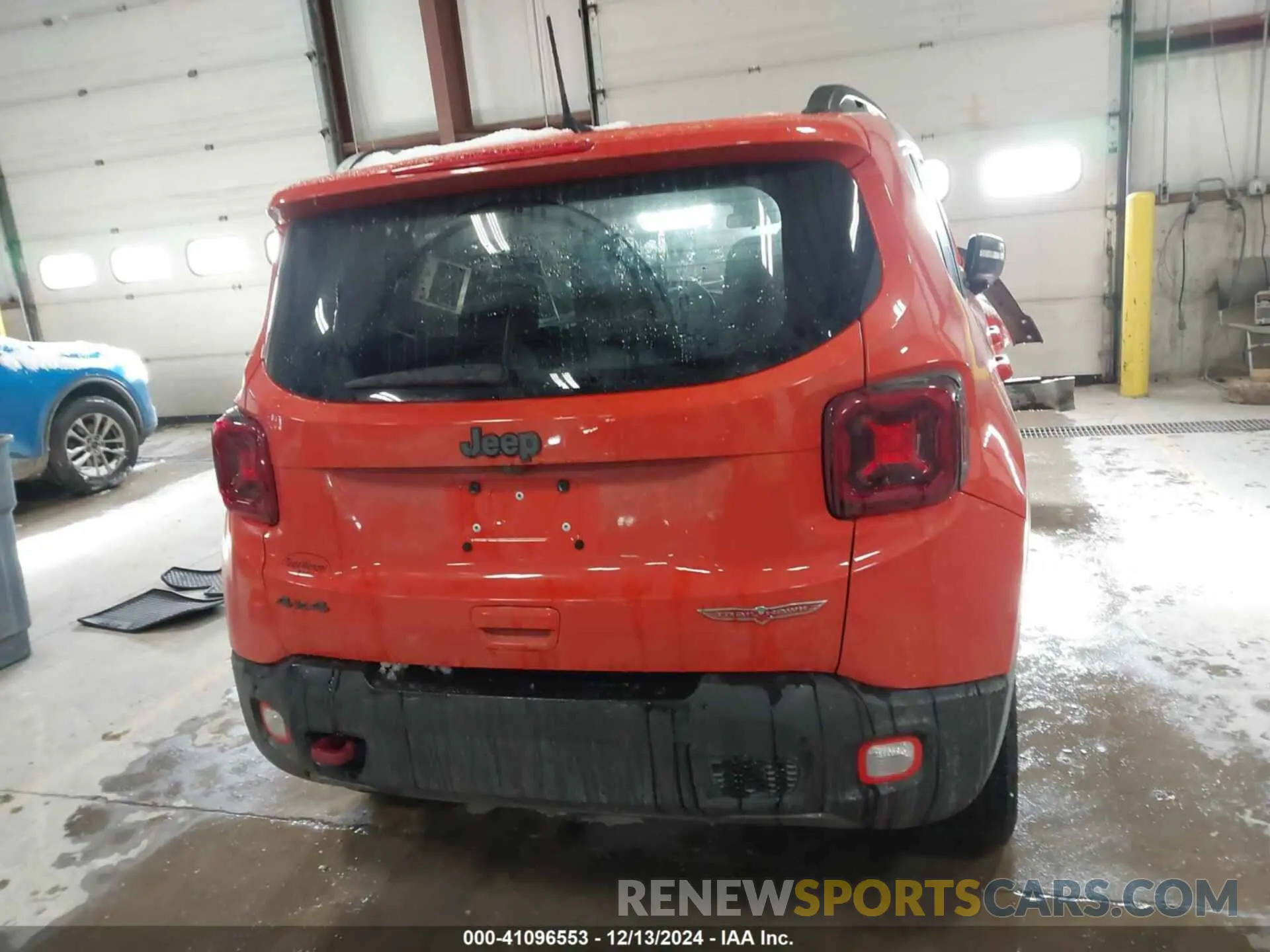 17 fotografías del automóvil dañado ZACNJBC10KPK40100 JEEP RENEGADE 2019