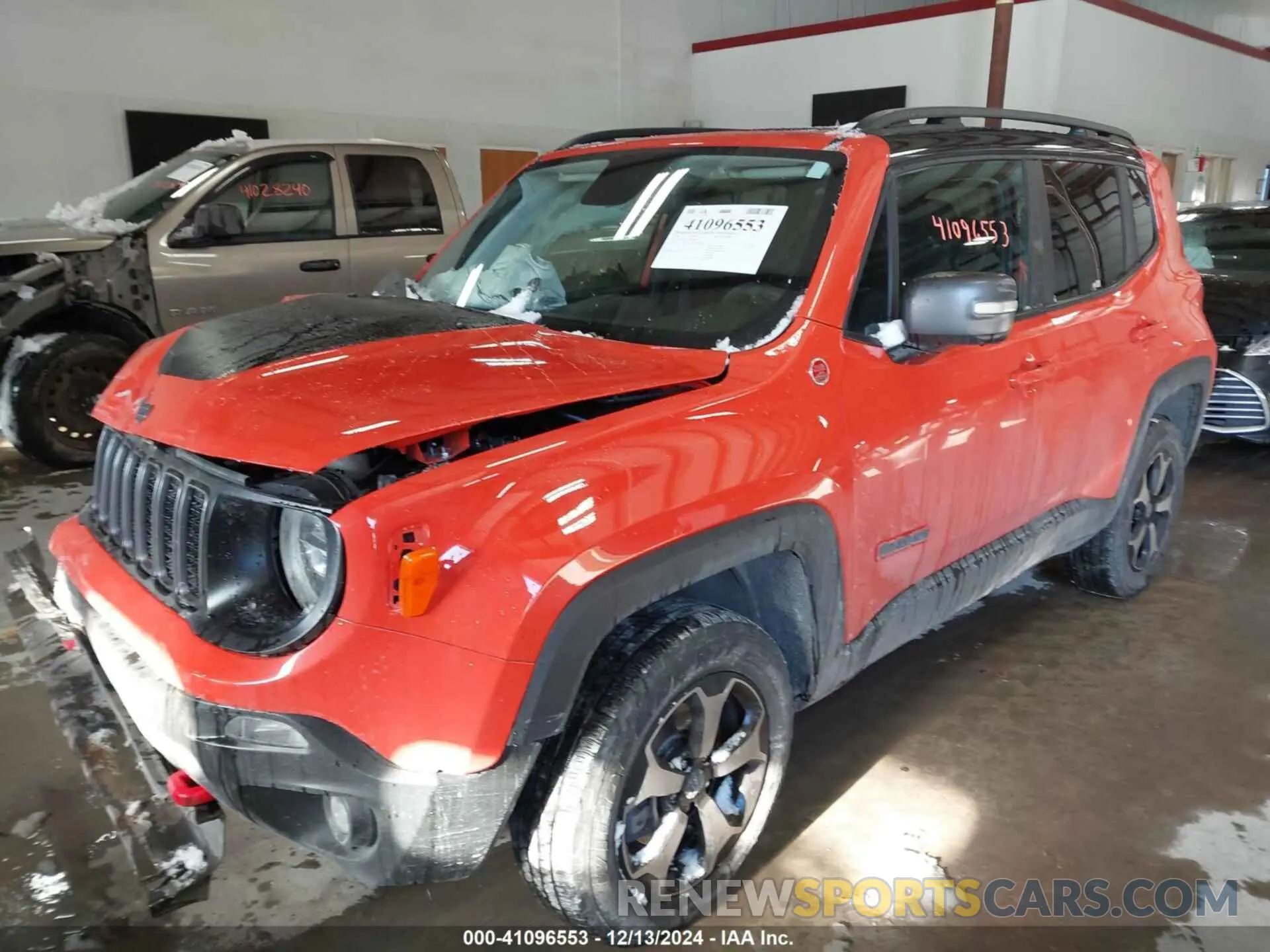 2 fotografías del automóvil dañado ZACNJBC10KPK40100 JEEP RENEGADE 2019