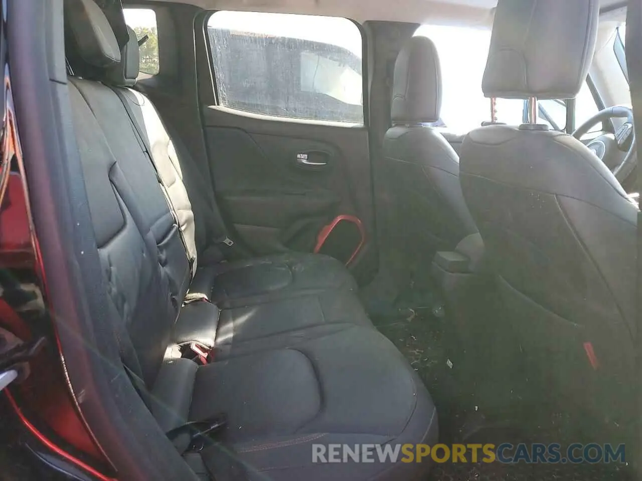 10 fotografías del automóvil dañado ZACNJBC11KPK05159 JEEP RENEGADE 2019