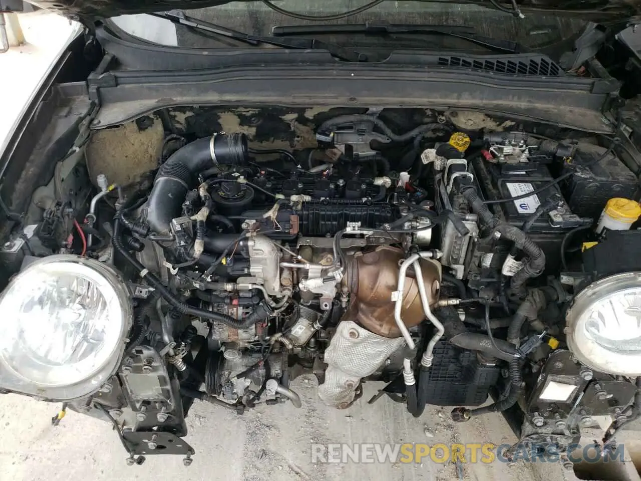11 fotografías del automóvil dañado ZACNJBC11KPK05159 JEEP RENEGADE 2019