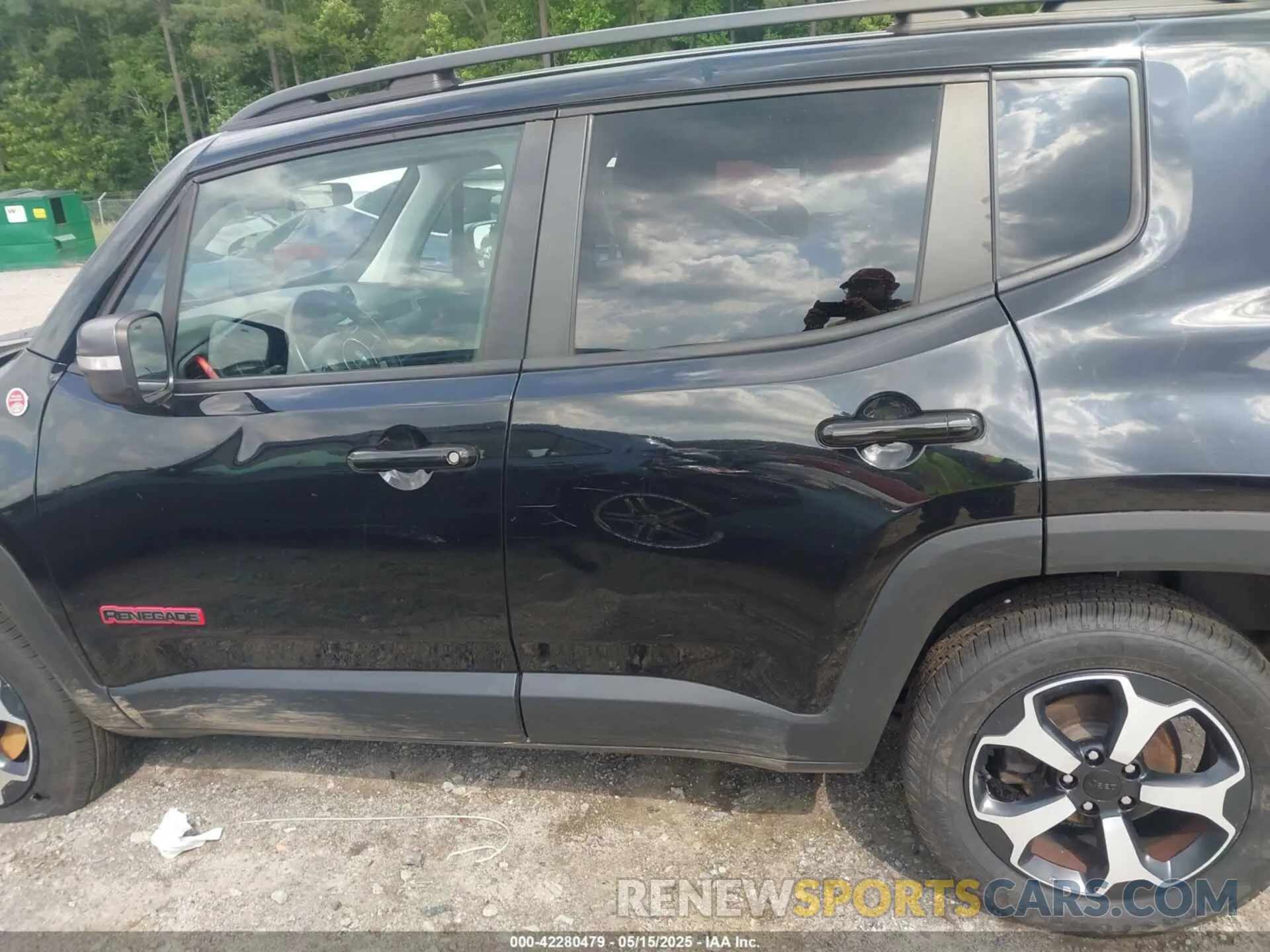 14 fotografías del automóvil dañado ZACNJBC14KPK13840 JEEP RENEGADE 2019