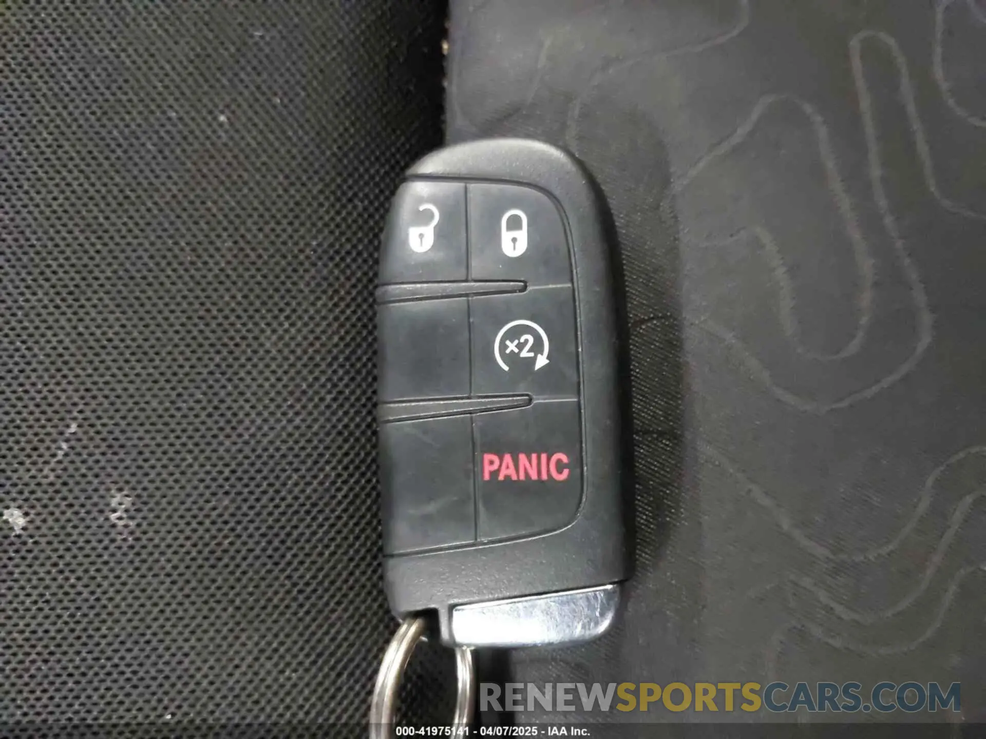 11 fotografías del automóvil dañado ZACNJBC17KPK22354 JEEP RENEGADE 2019