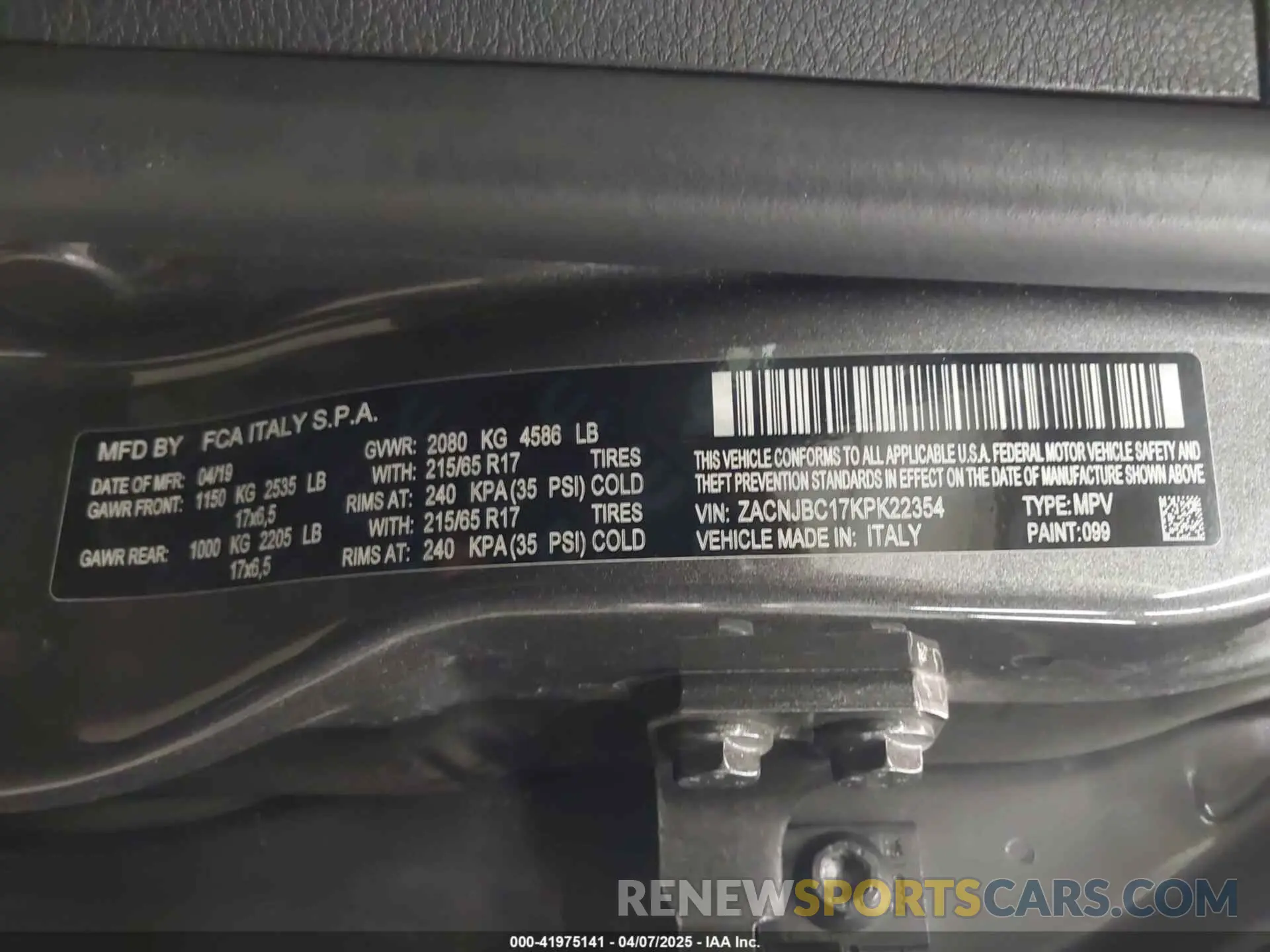 9 fotografías del automóvil dañado ZACNJBC17KPK22354 JEEP RENEGADE 2019