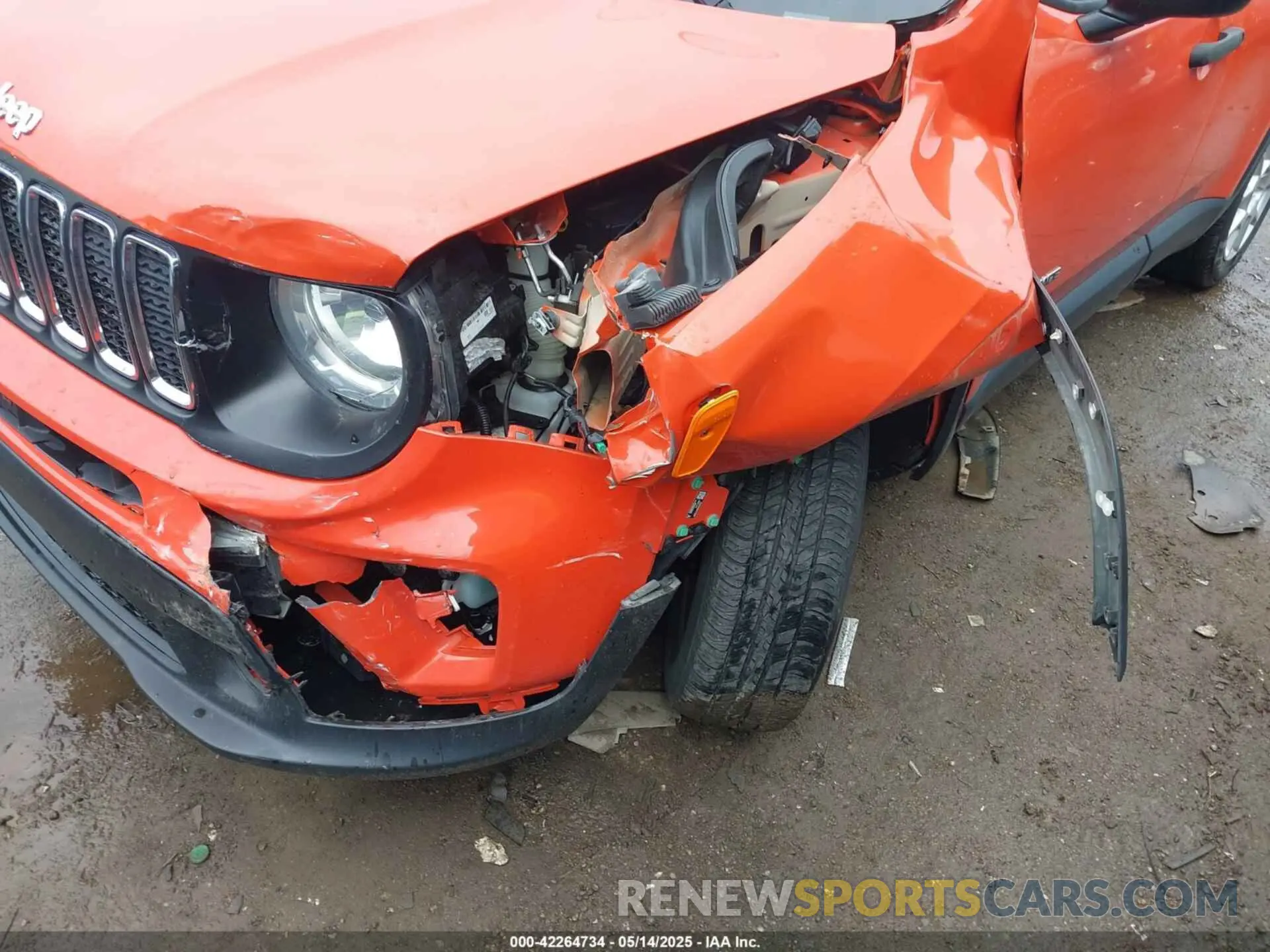 17 fotografías del automóvil dañado ZACNJAAB0LPL08984 JEEP RENEGADE 2020
