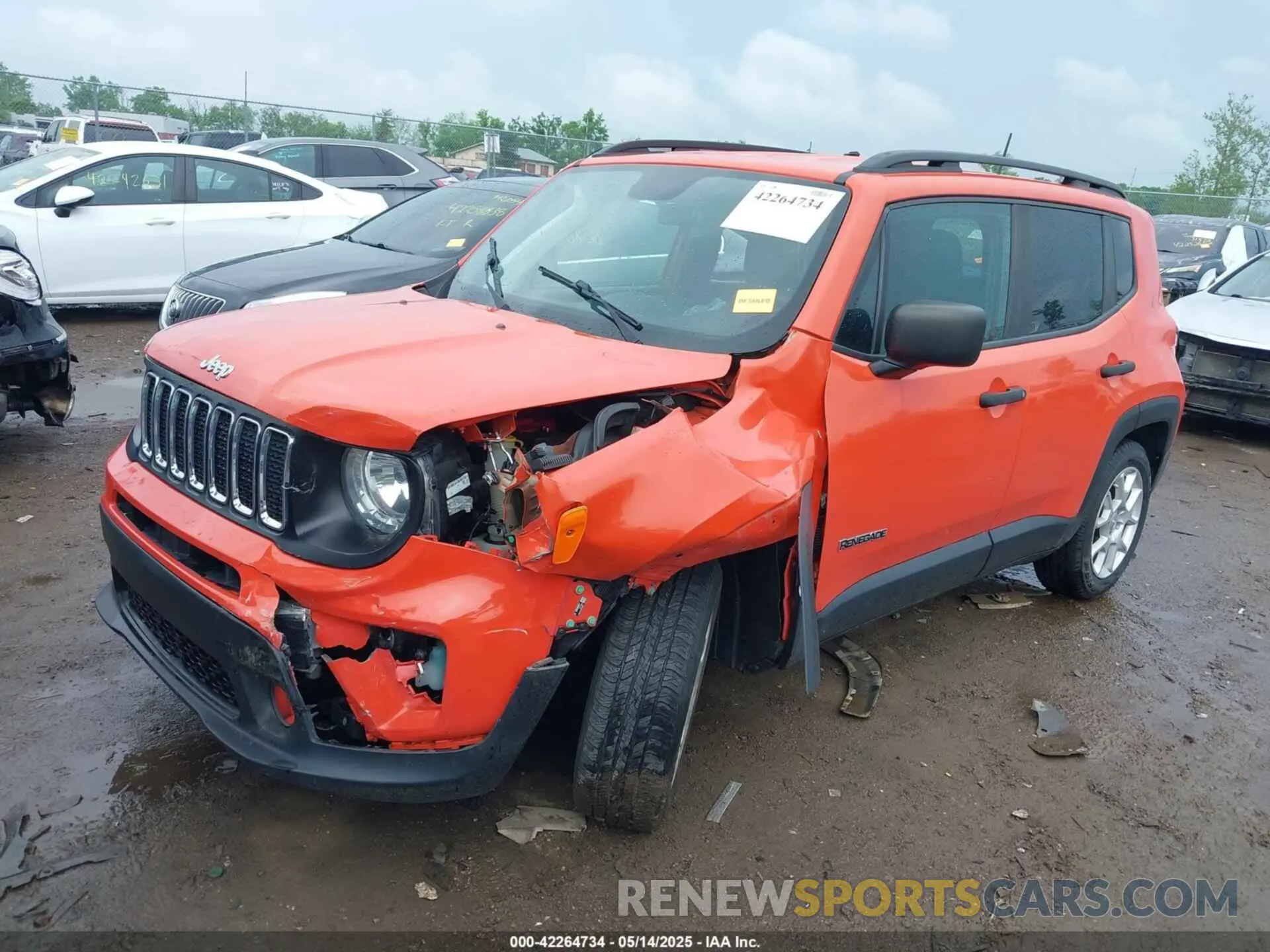 2 fotografías del automóvil dañado ZACNJAAB0LPL08984 JEEP RENEGADE 2020