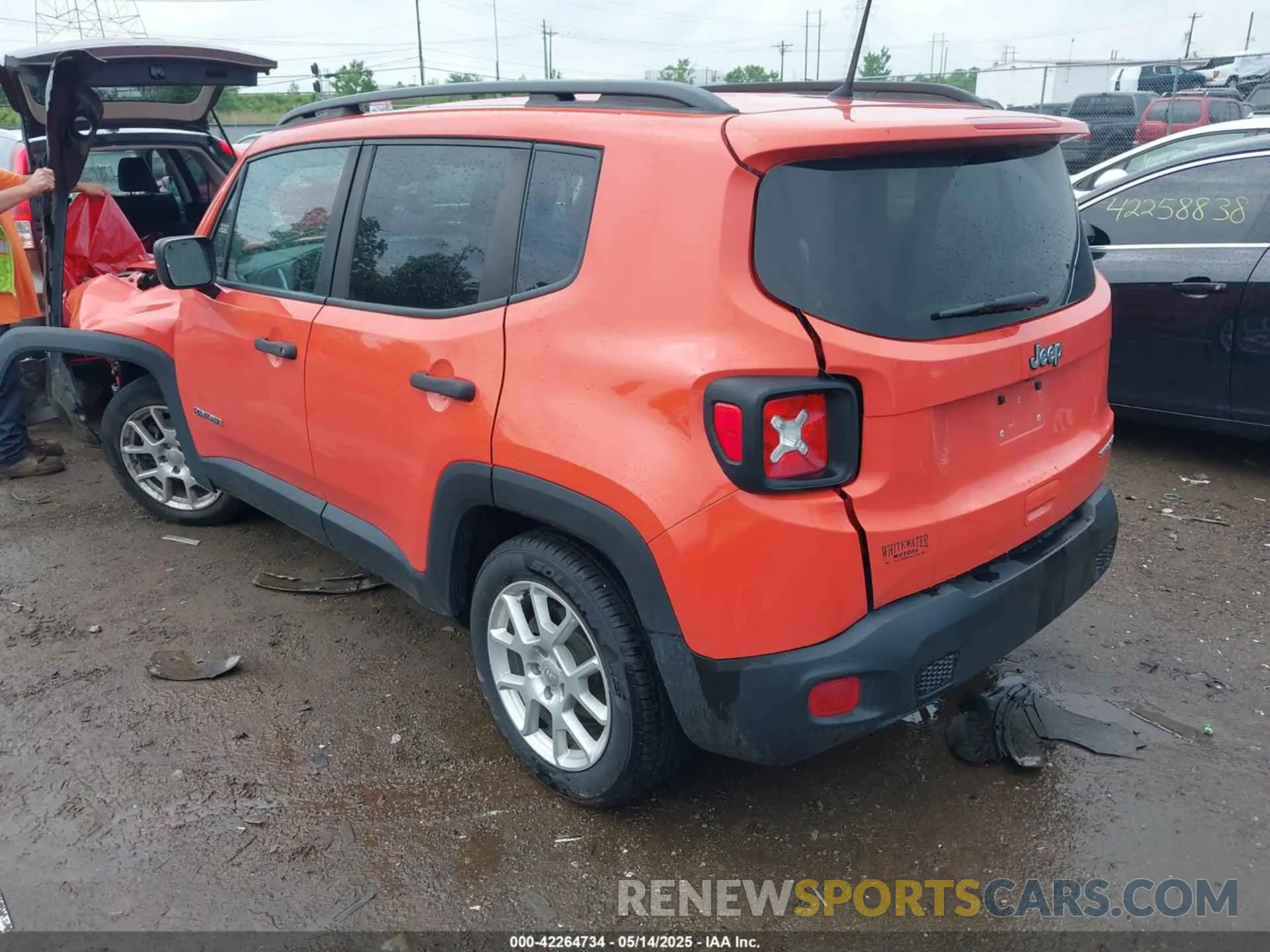 3 fotografías del automóvil dañado ZACNJAAB0LPL08984 JEEP RENEGADE 2020