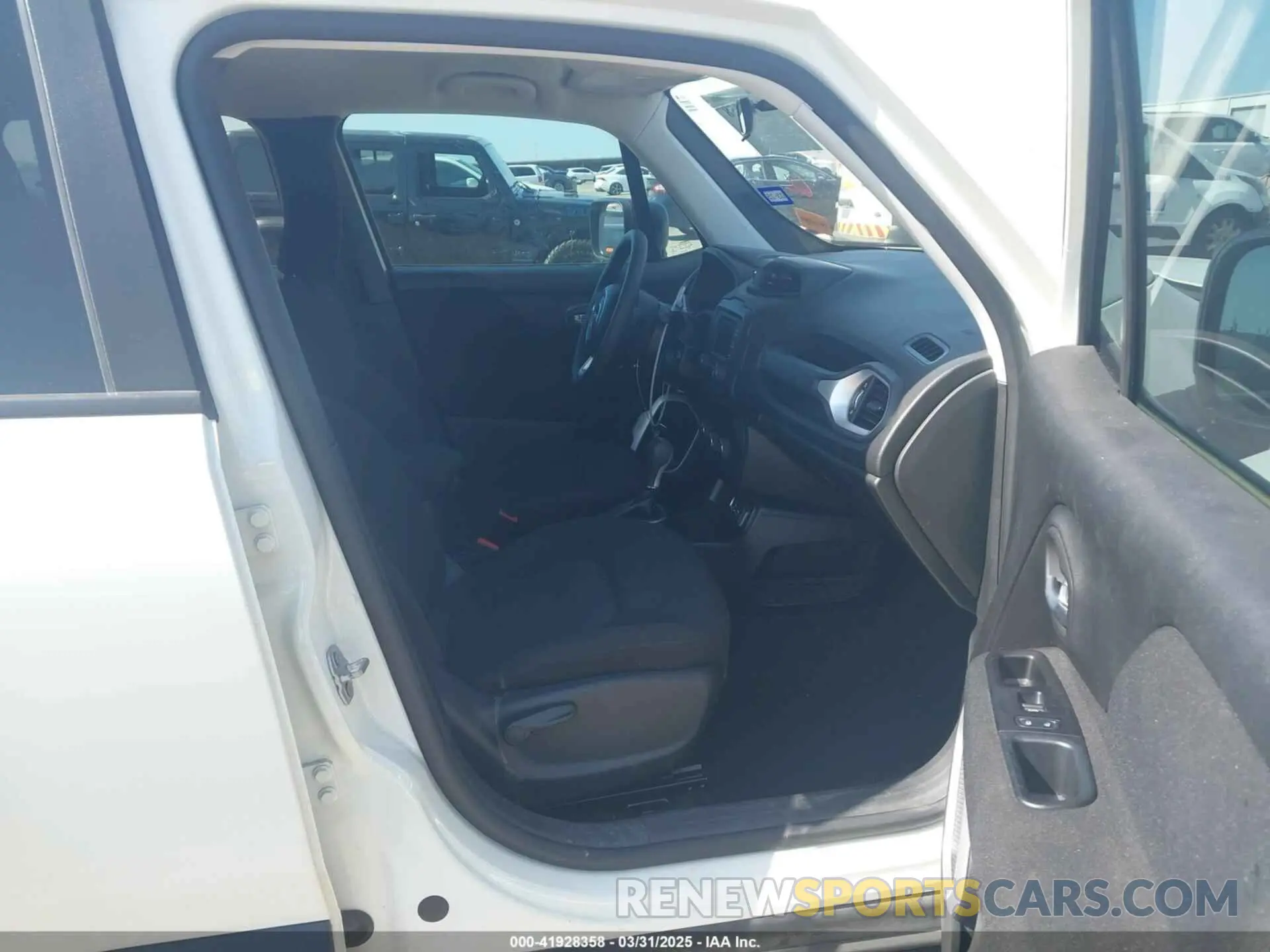 5 fotografías del automóvil dañado ZACNJAAB1LPL72466 JEEP RENEGADE 2020