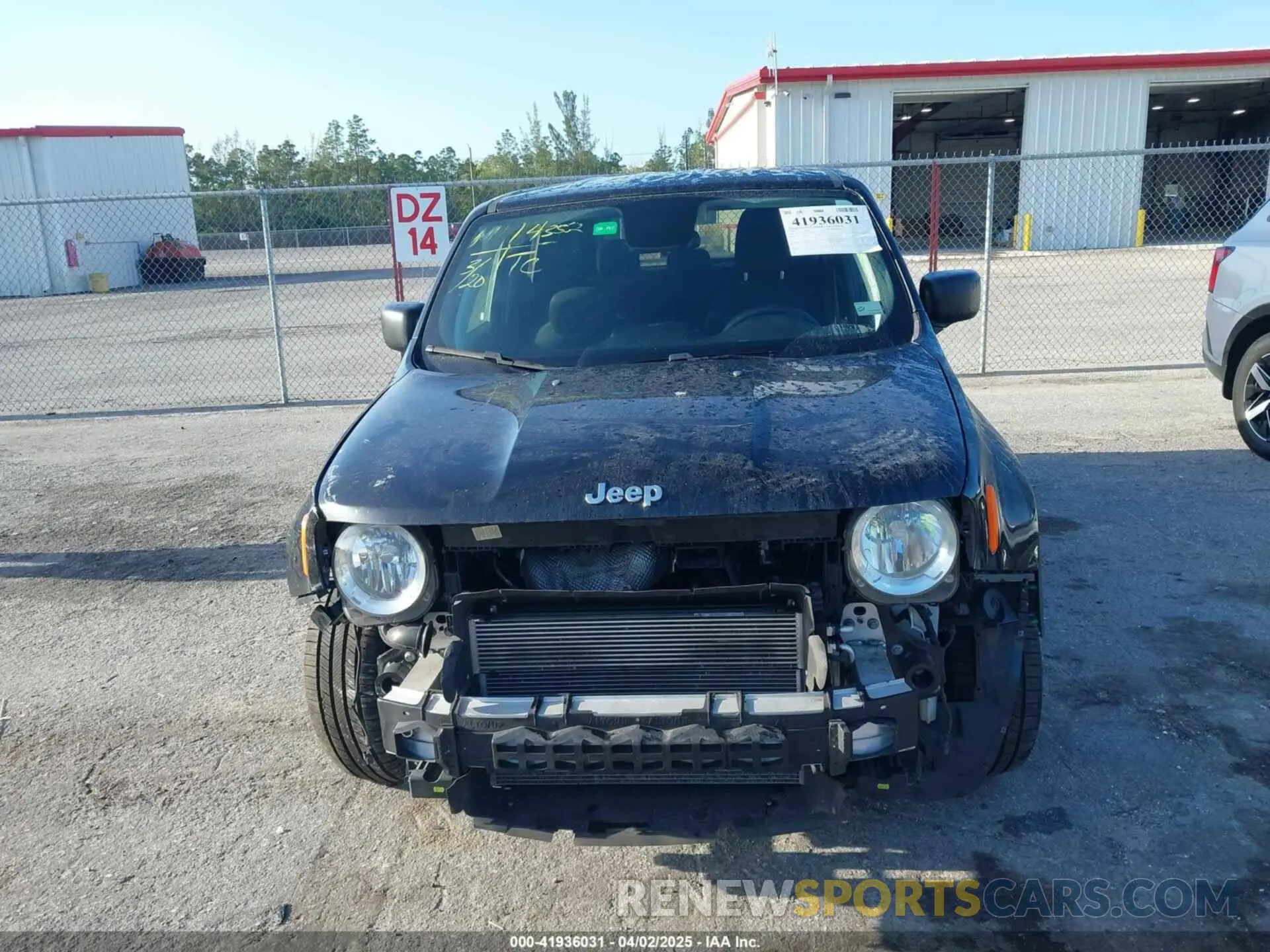 12 fotografías del automóvil dañado ZACNJAAB2LPL84352 JEEP RENEGADE 2020
