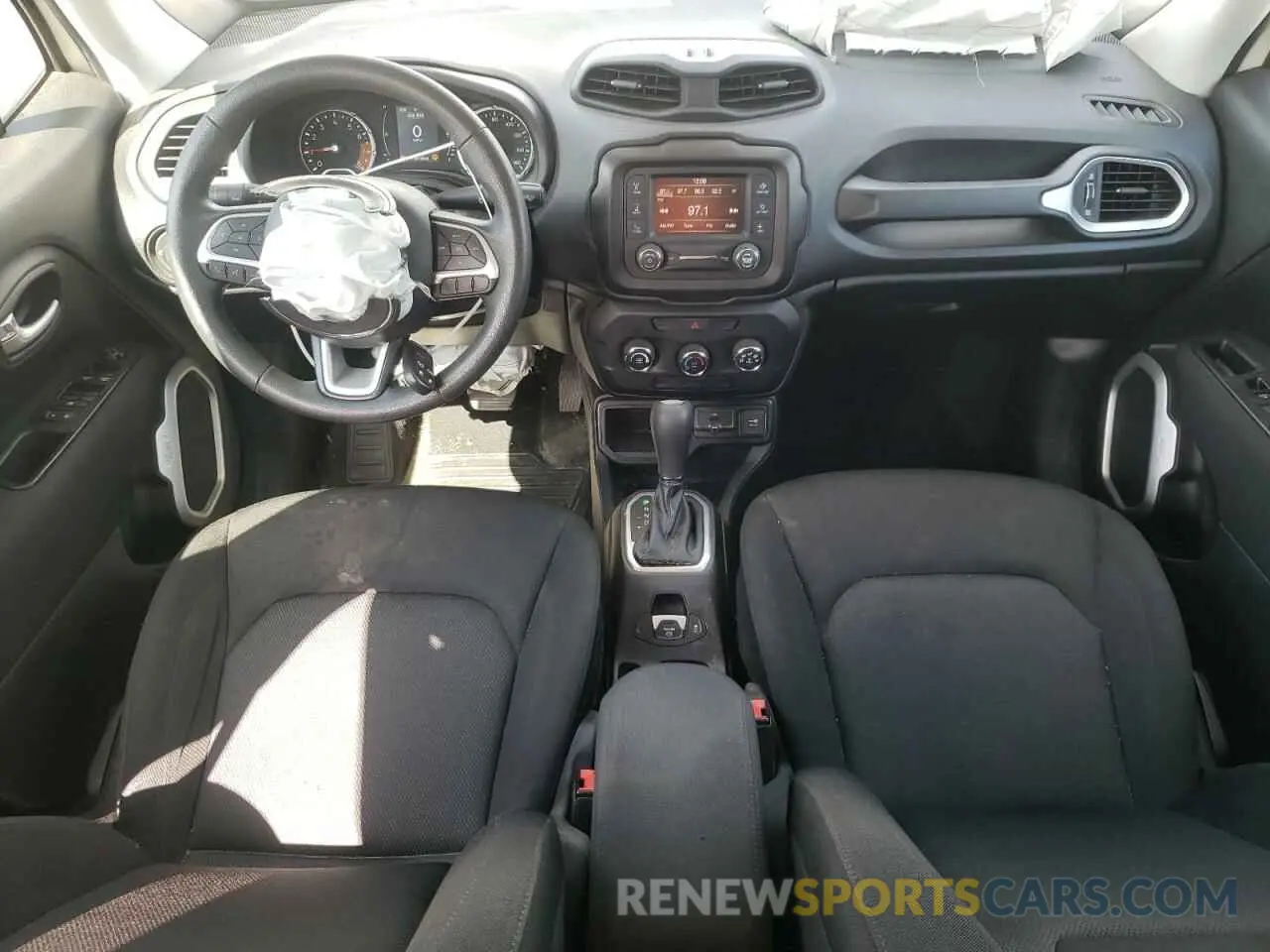 8 fotografías del automóvil dañado ZACNJAAB3LPK97981 JEEP RENEGADE 2020