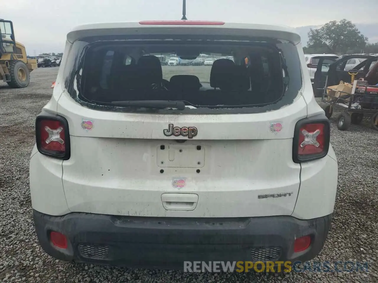 6 fotografías del automóvil dañado ZACNJAAB3LPL00927 JEEP RENEGADE 2020