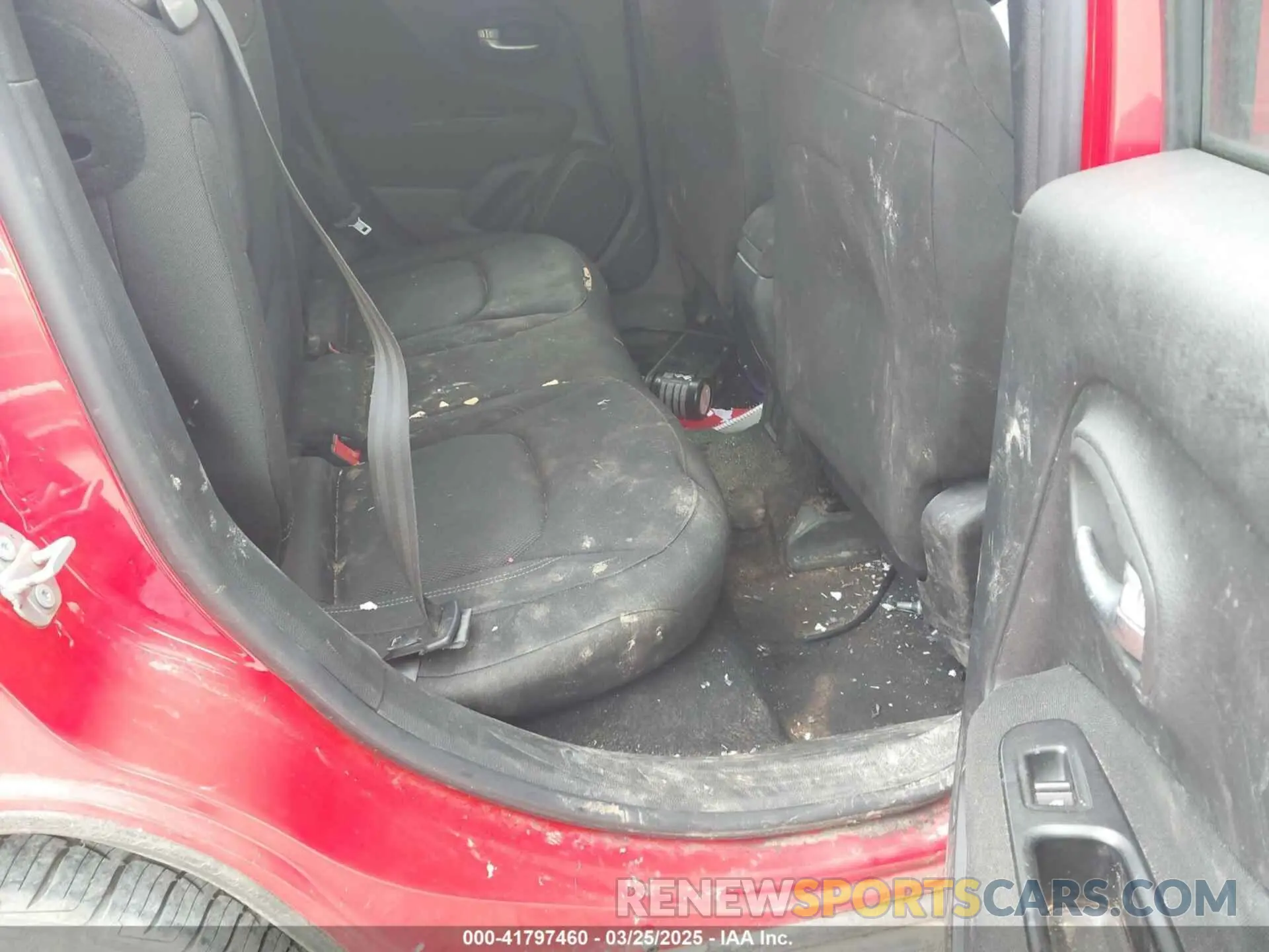 8 fotografías del automóvil dañado ZACNJAAB4LPM06853 JEEP RENEGADE 2020