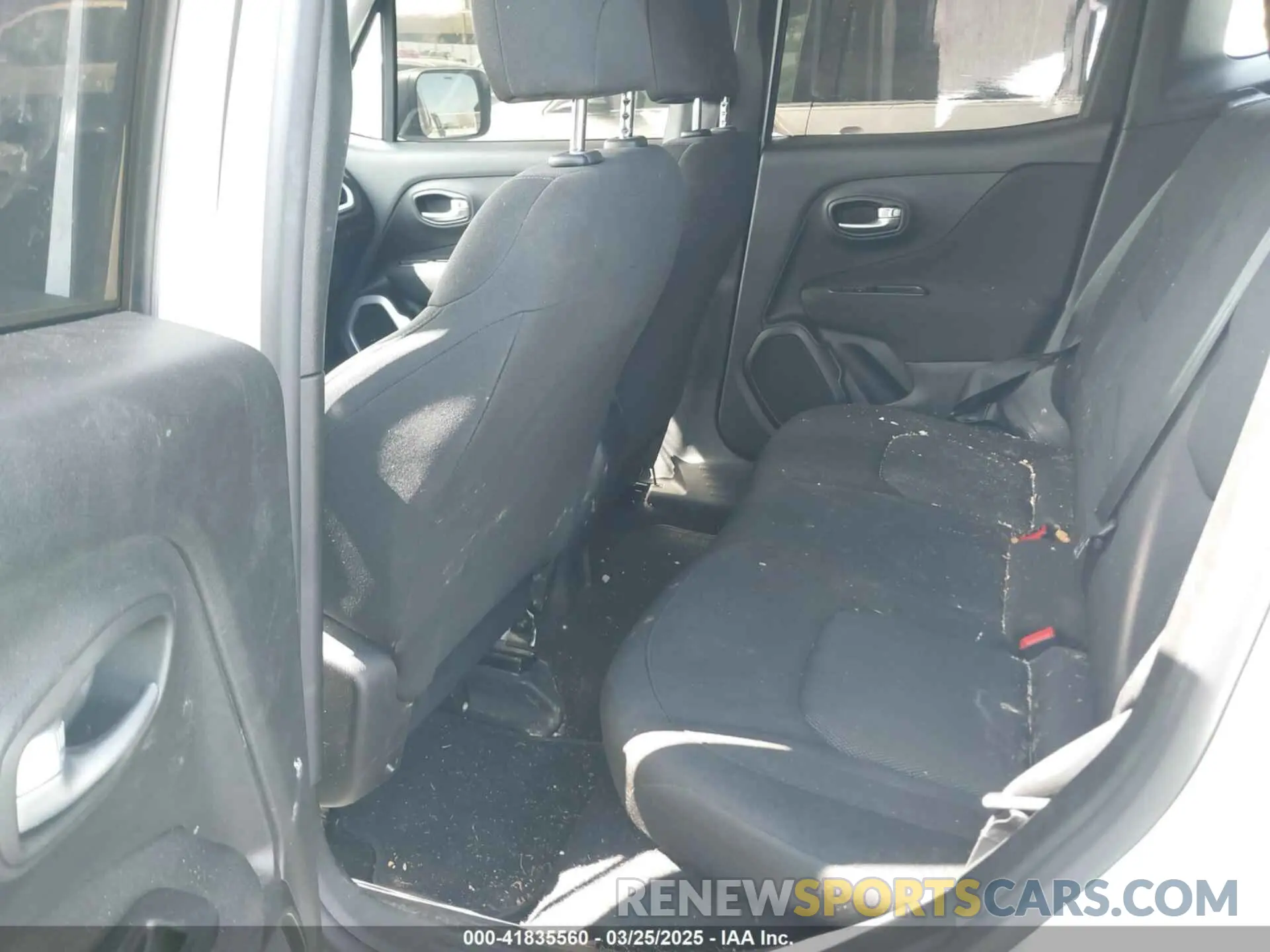 8 fotografías del automóvil dañado ZACNJAAB8LPK96809 JEEP RENEGADE 2020