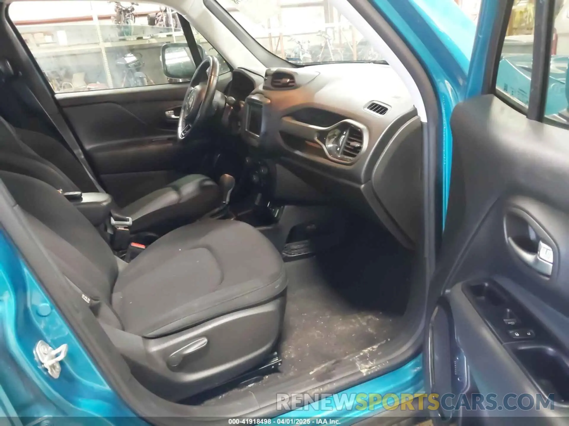 5 fotografías del automóvil dañado ZACNJABB0LPL09308 JEEP RENEGADE 2020