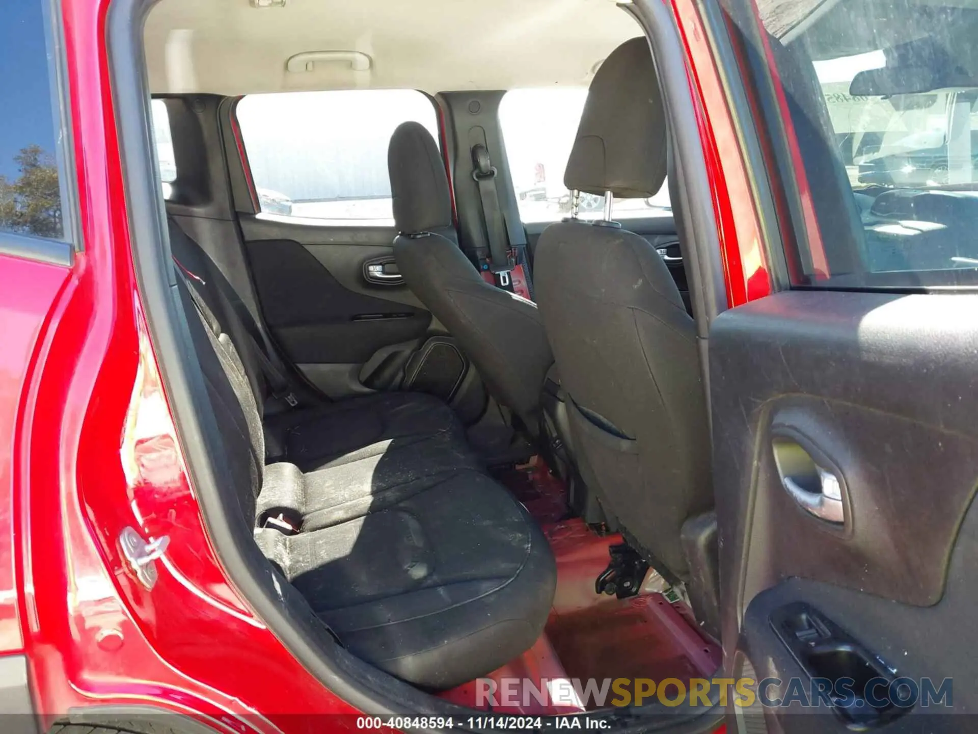 8 fotografías del automóvil dañado ZACNJABB0LPL21197 JEEP RENEGADE 2020