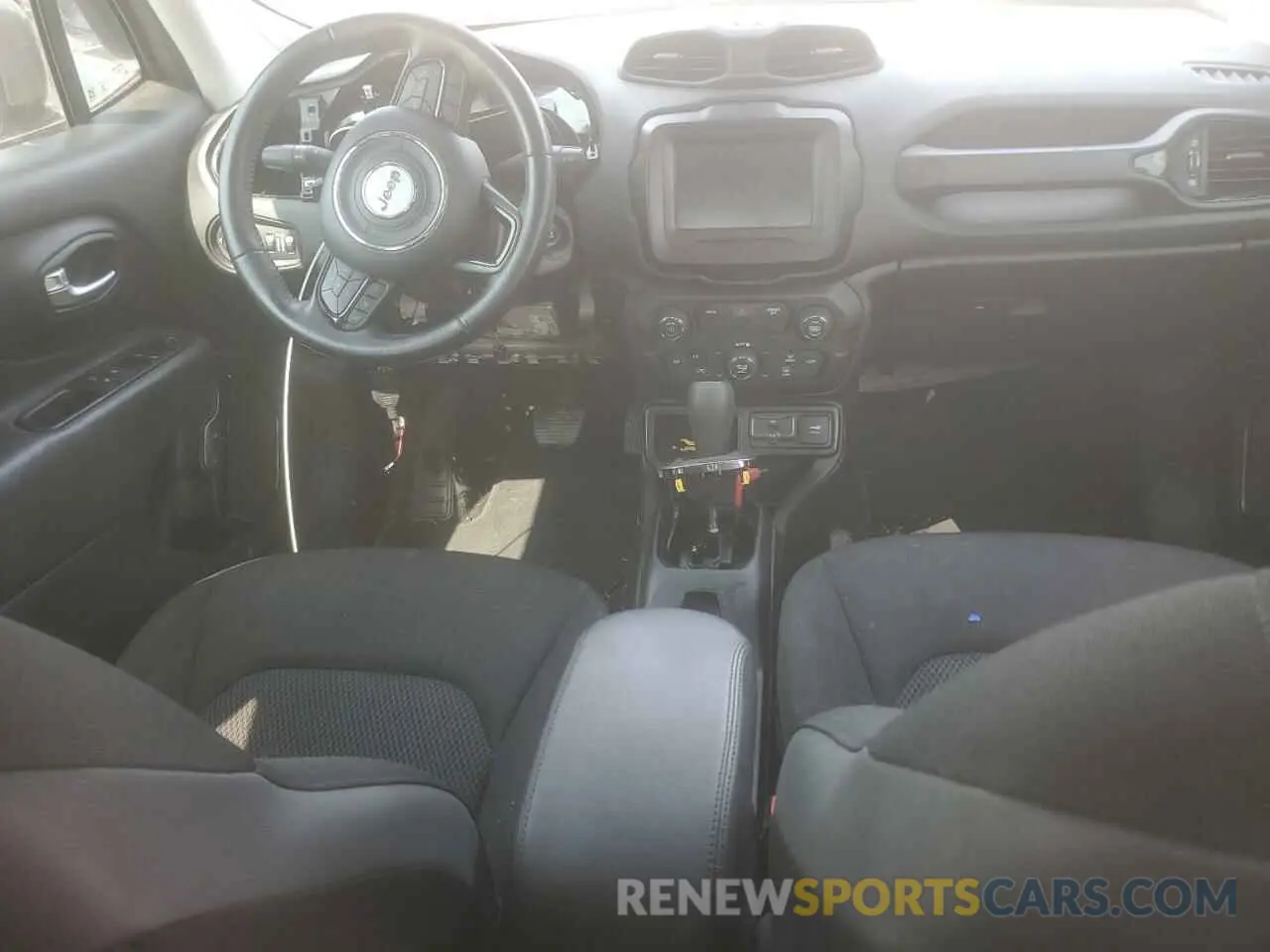 8 fotografías del automóvil dañado ZACNJABB0LPM02796 JEEP RENEGADE 2020