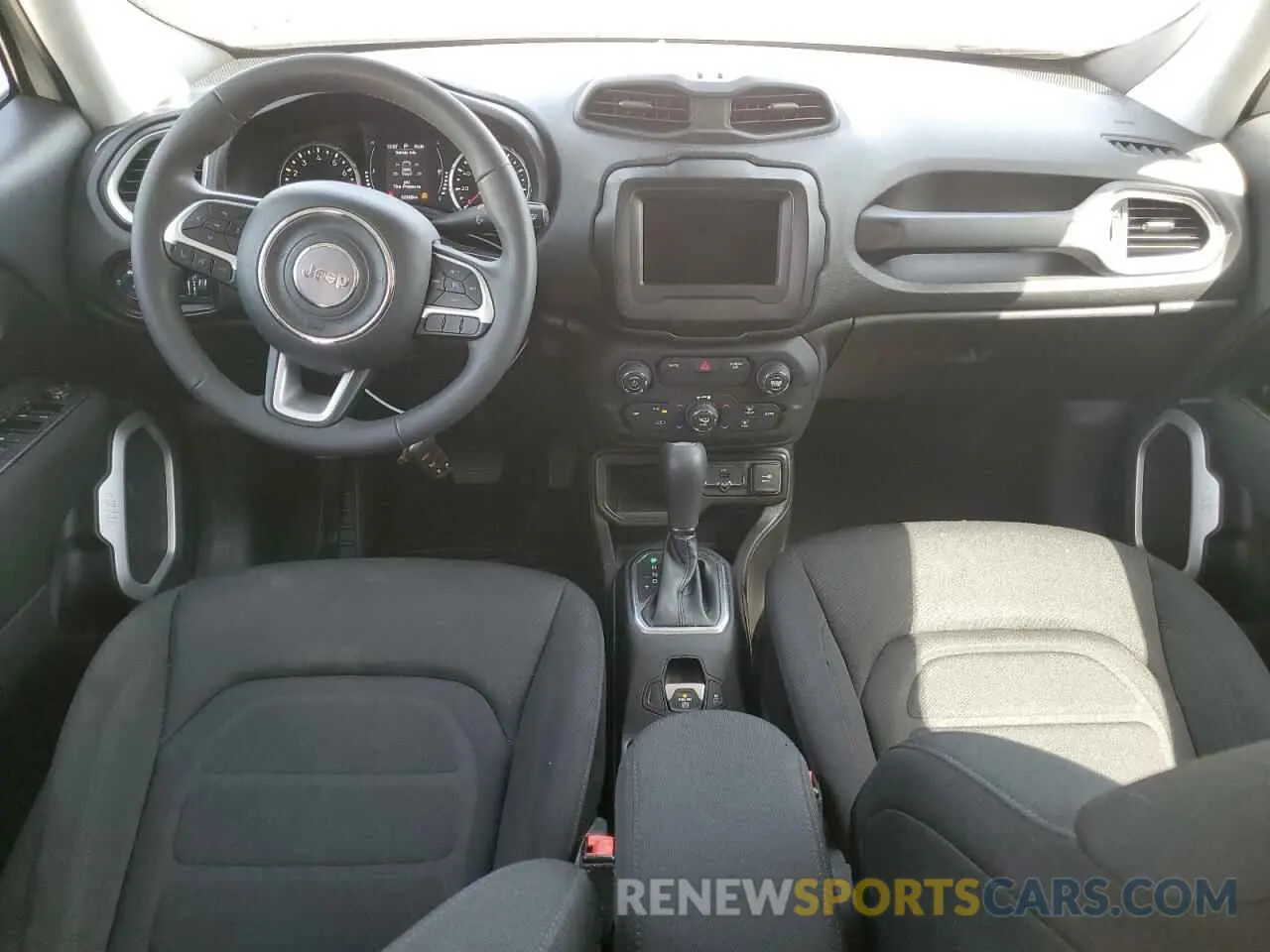 8 fotografías del automóvil dañado ZACNJABB1LPL42432 JEEP RENEGADE 2020