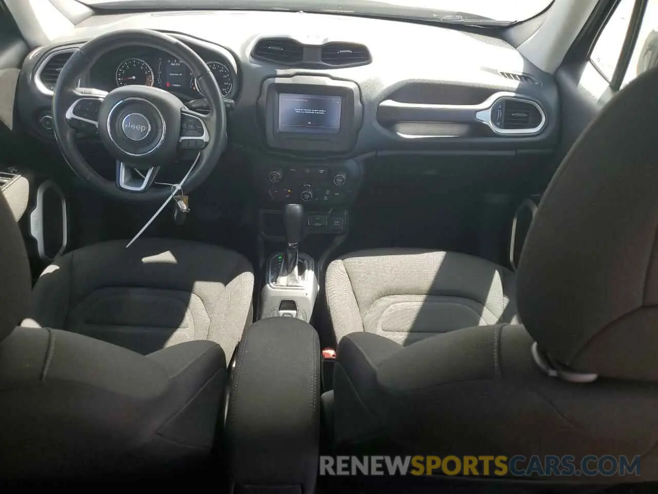 8 fotografías del automóvil dañado ZACNJABB2LPL72409 JEEP RENEGADE 2020