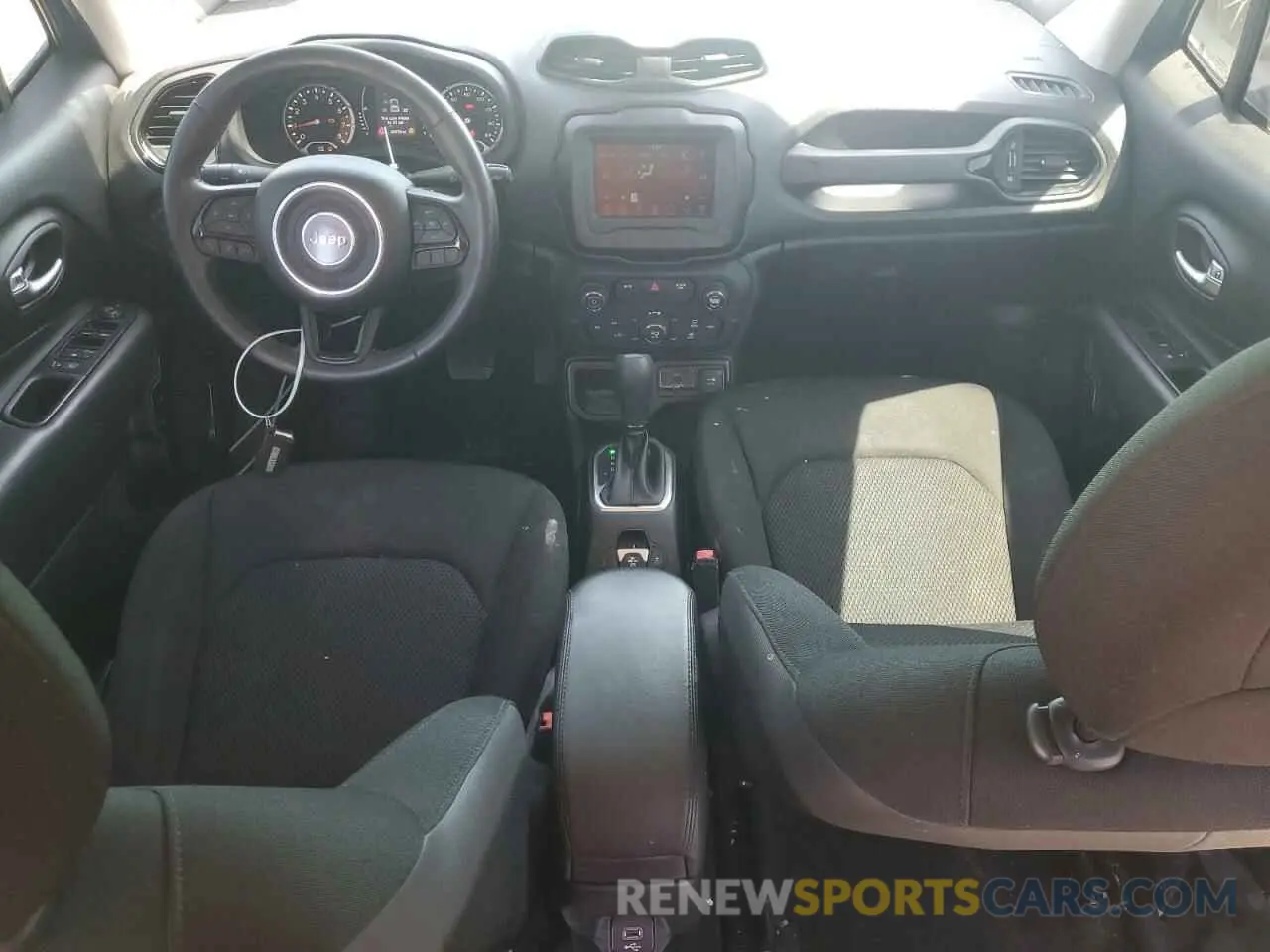 8 fotografías del automóvil dañado ZACNJABB3LPL27009 JEEP RENEGADE 2020