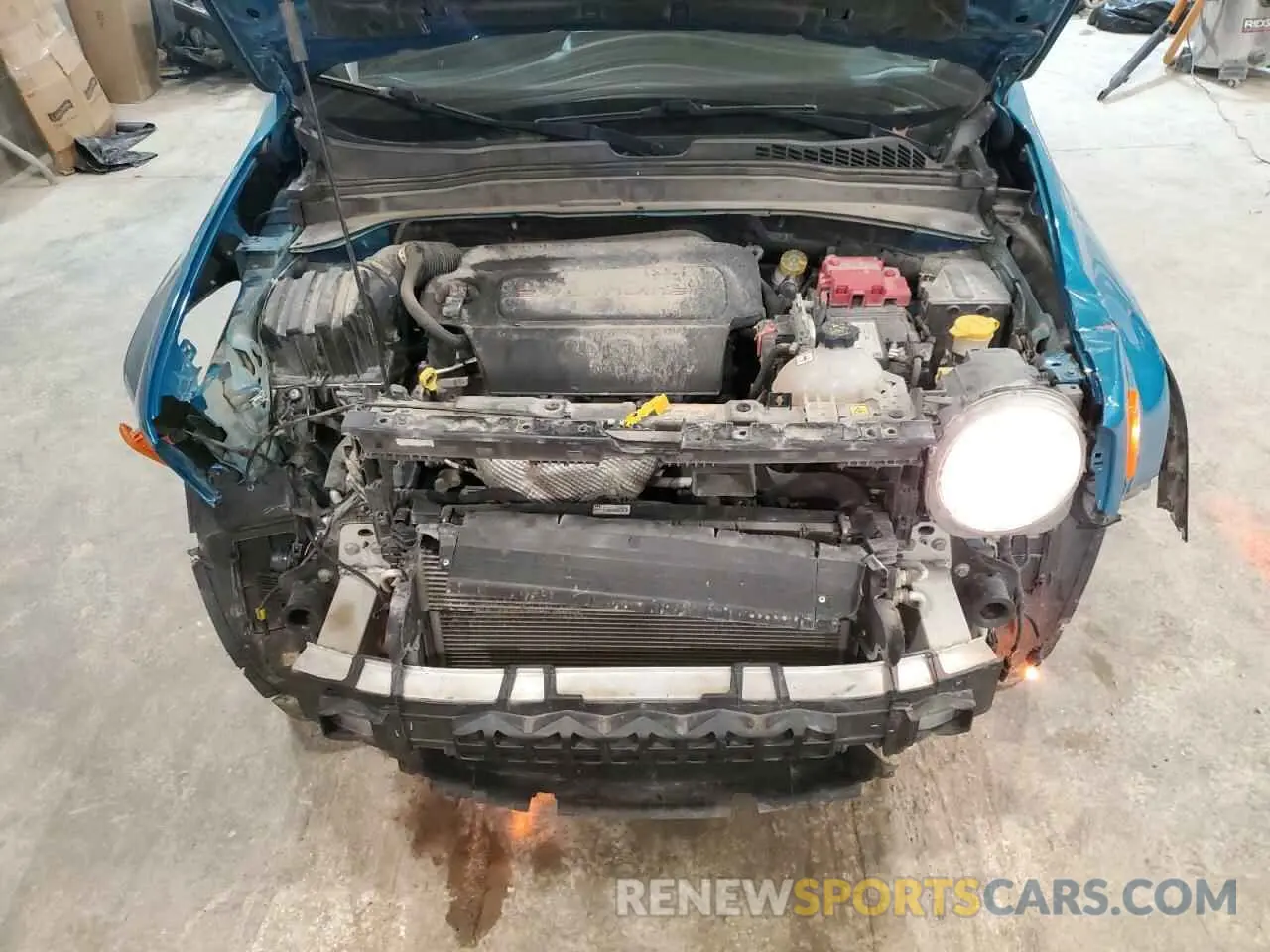 12 fotografías del automóvil dañado ZACNJABB3LPL54484 JEEP RENEGADE 2020