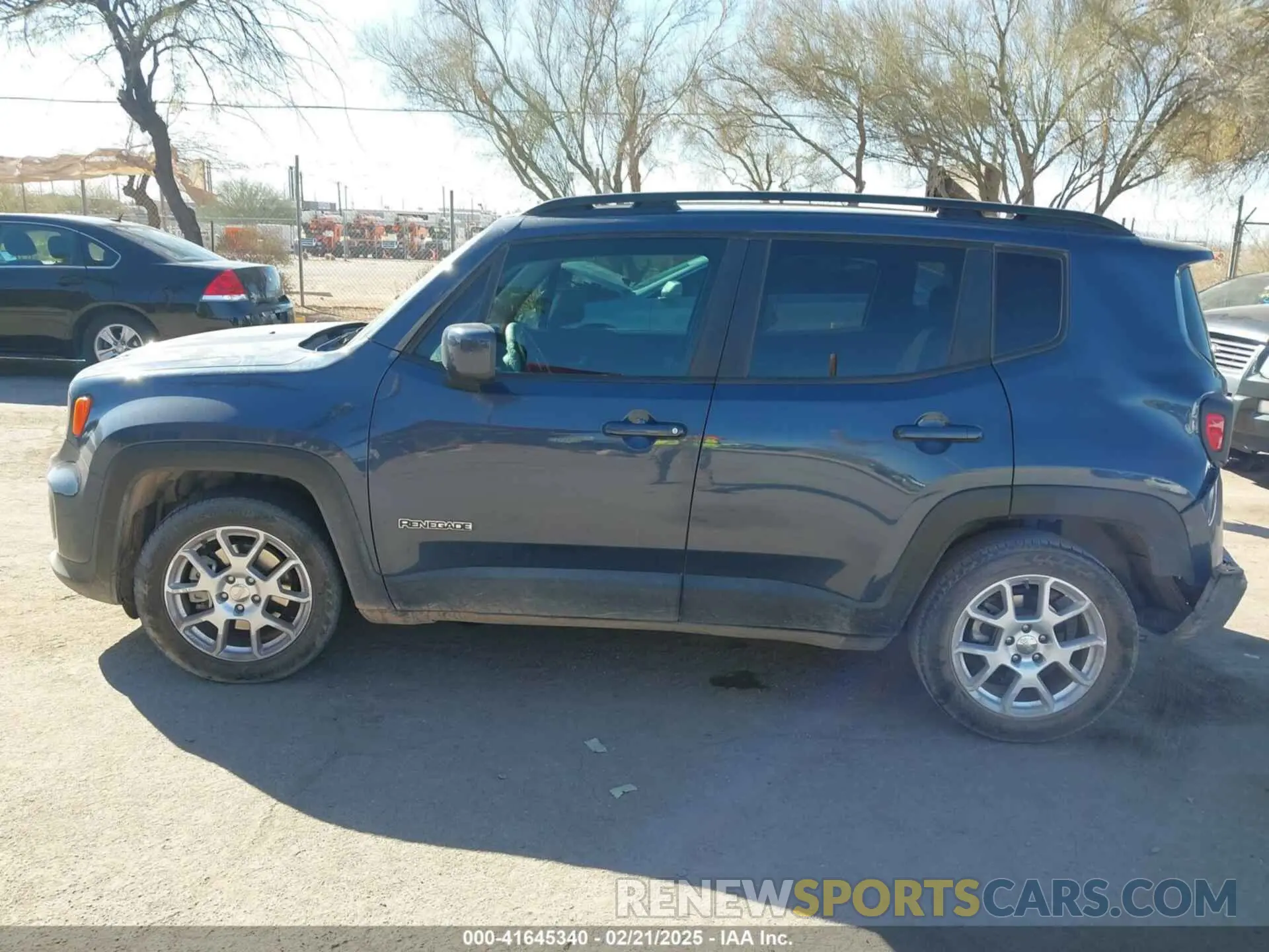 14 fotografías del automóvil dañado ZACNJABB4LPL84593 JEEP RENEGADE 2020