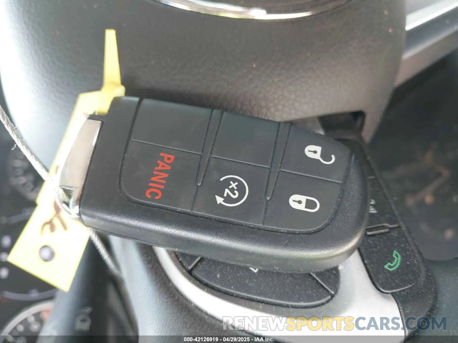 11 fotografías del automóvil dañado ZACNJABB5LPL92881 JEEP RENEGADE 2020