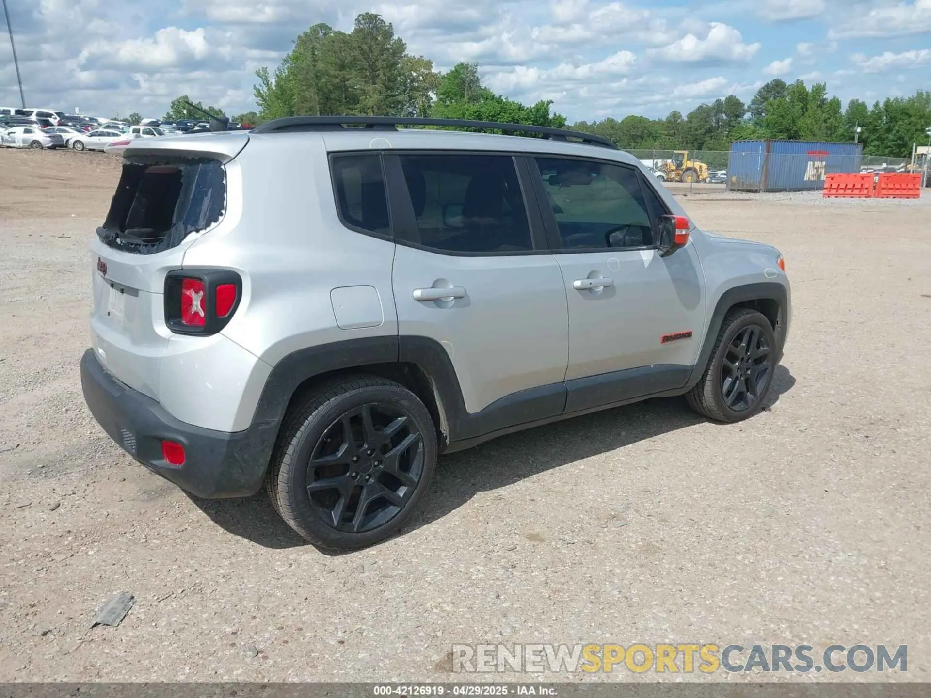4 fotografías del automóvil dañado ZACNJABB5LPL92881 JEEP RENEGADE 2020