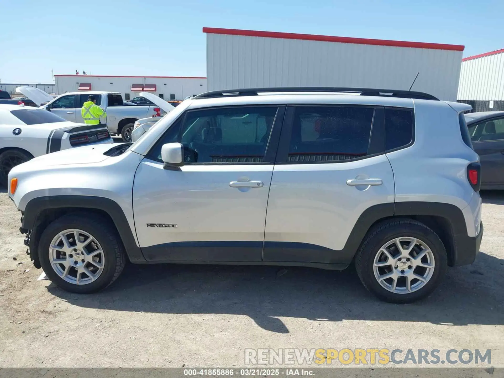 15 fotografías del automóvil dañado ZACNJABB8LPL11534 JEEP RENEGADE 2020