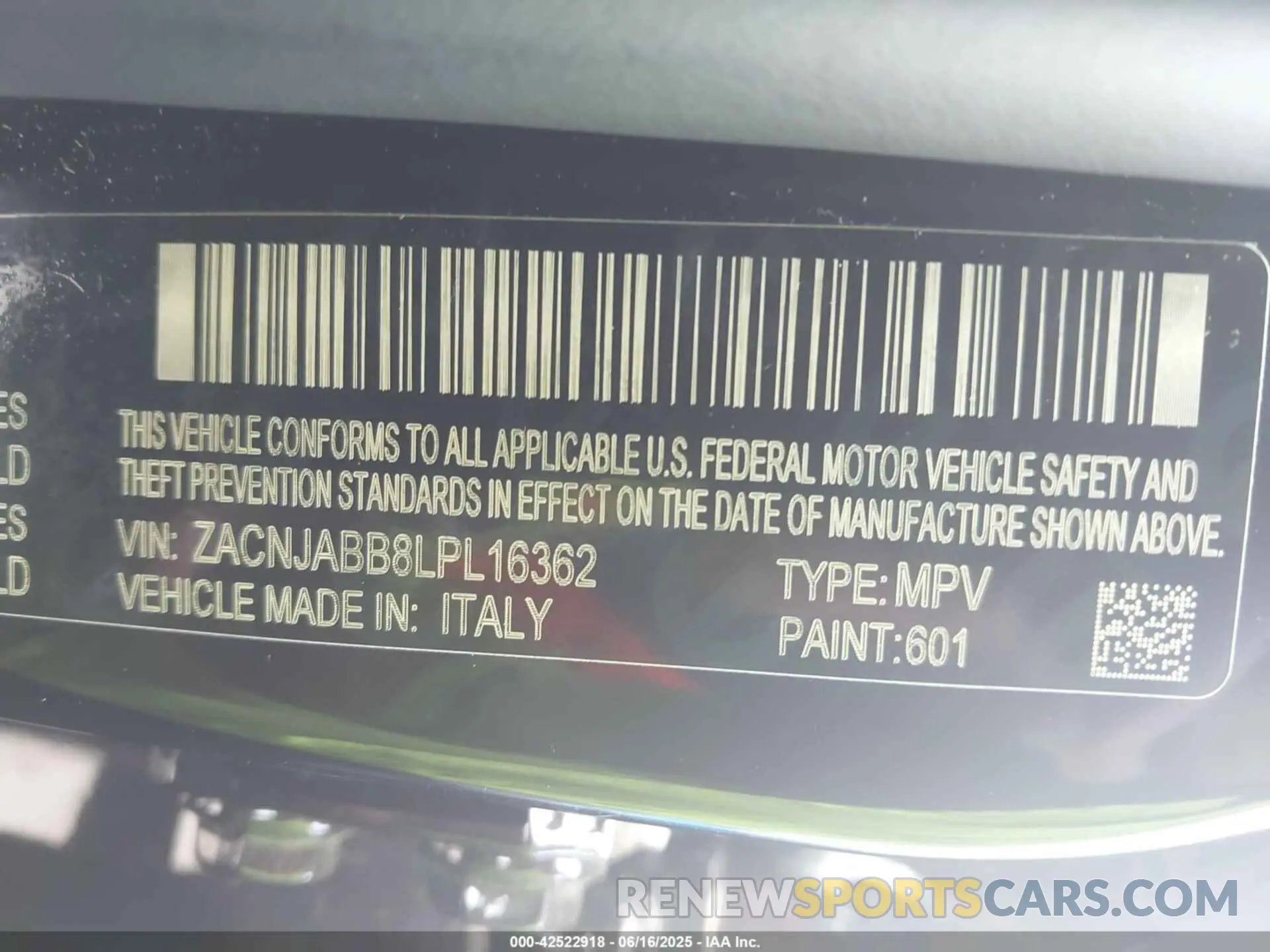 9 fotografías del automóvil dañado ZACNJABB8LPL16362 JEEP RENEGADE 2020