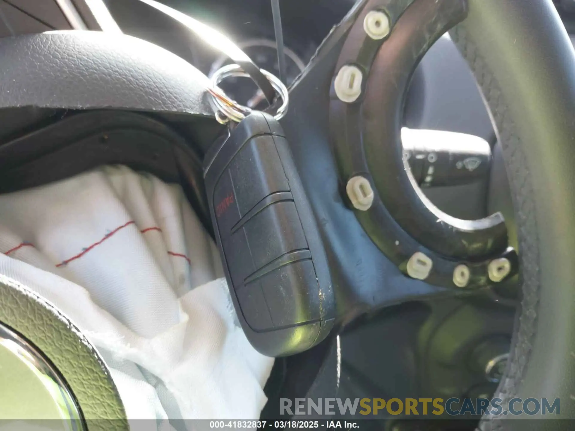 11 fotografías del automóvil dañado ZACNJABB9LPL63724 JEEP RENEGADE 2020