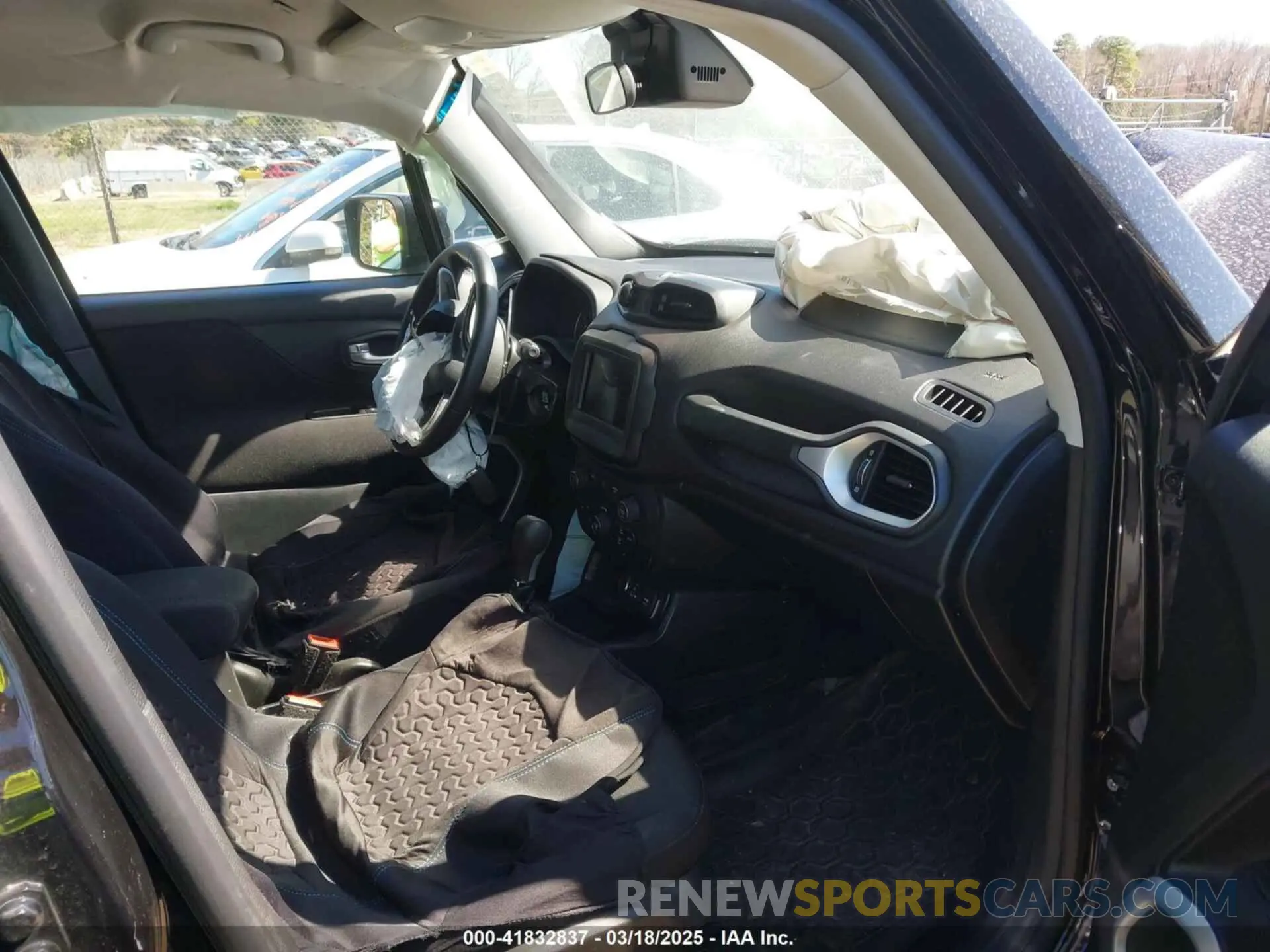 5 fotografías del automóvil dañado ZACNJABB9LPL63724 JEEP RENEGADE 2020