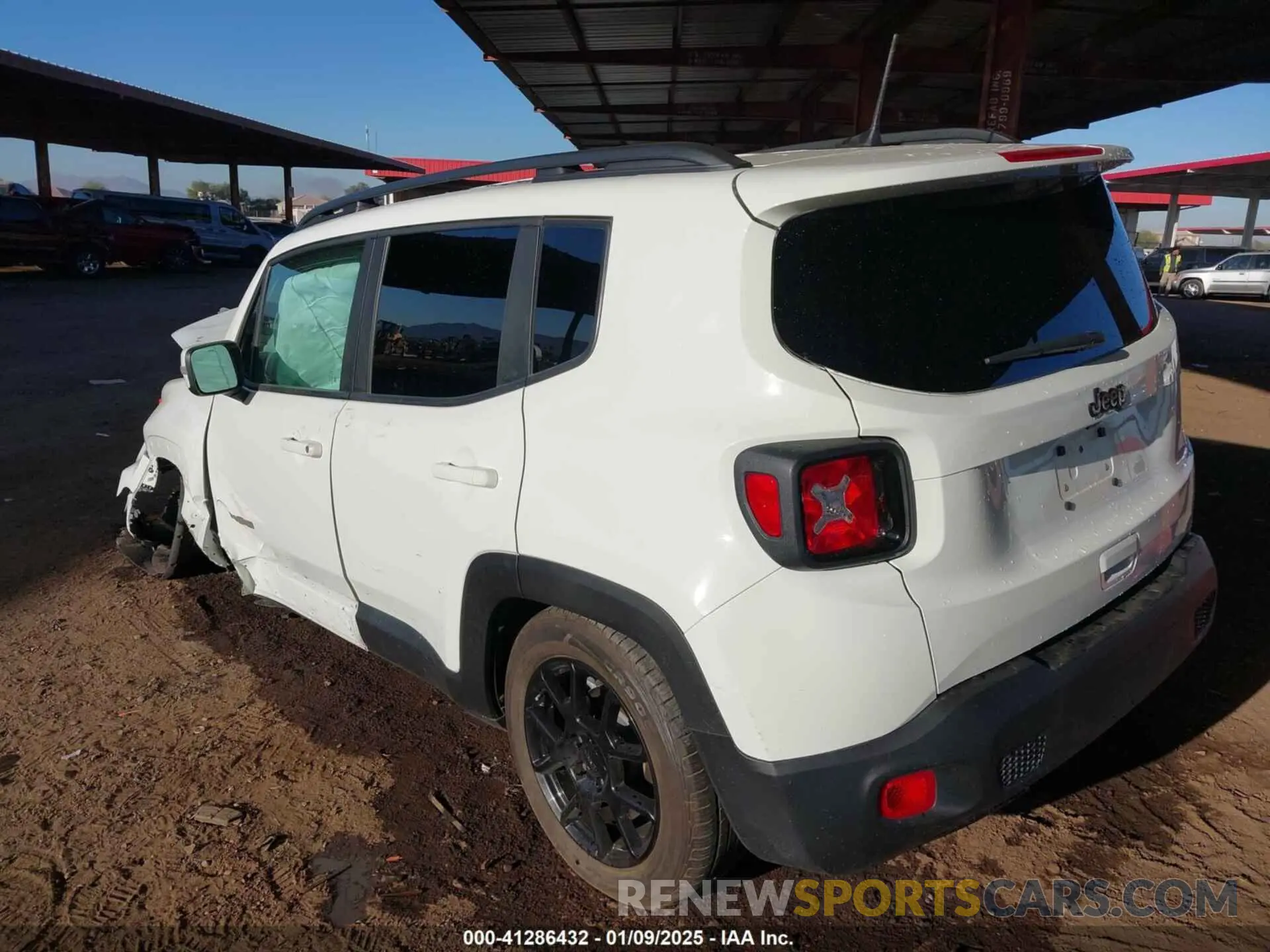 3 fotografías del automóvil dañado ZACNJABB9LPL84900 JEEP RENEGADE 2020