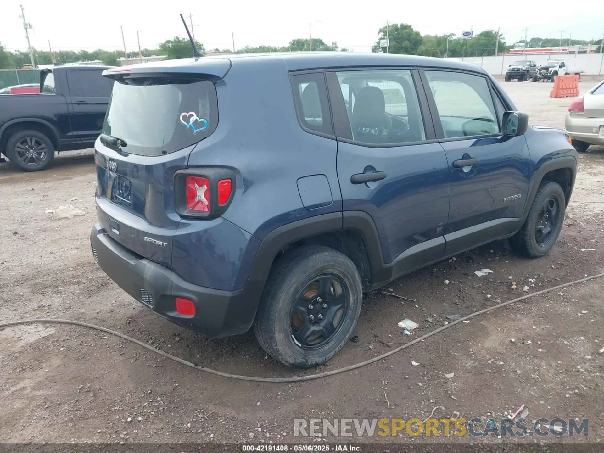 4 fotografías del automóvil dañado ZACNJBAB0LPL32160 JEEP RENEGADE 2020
