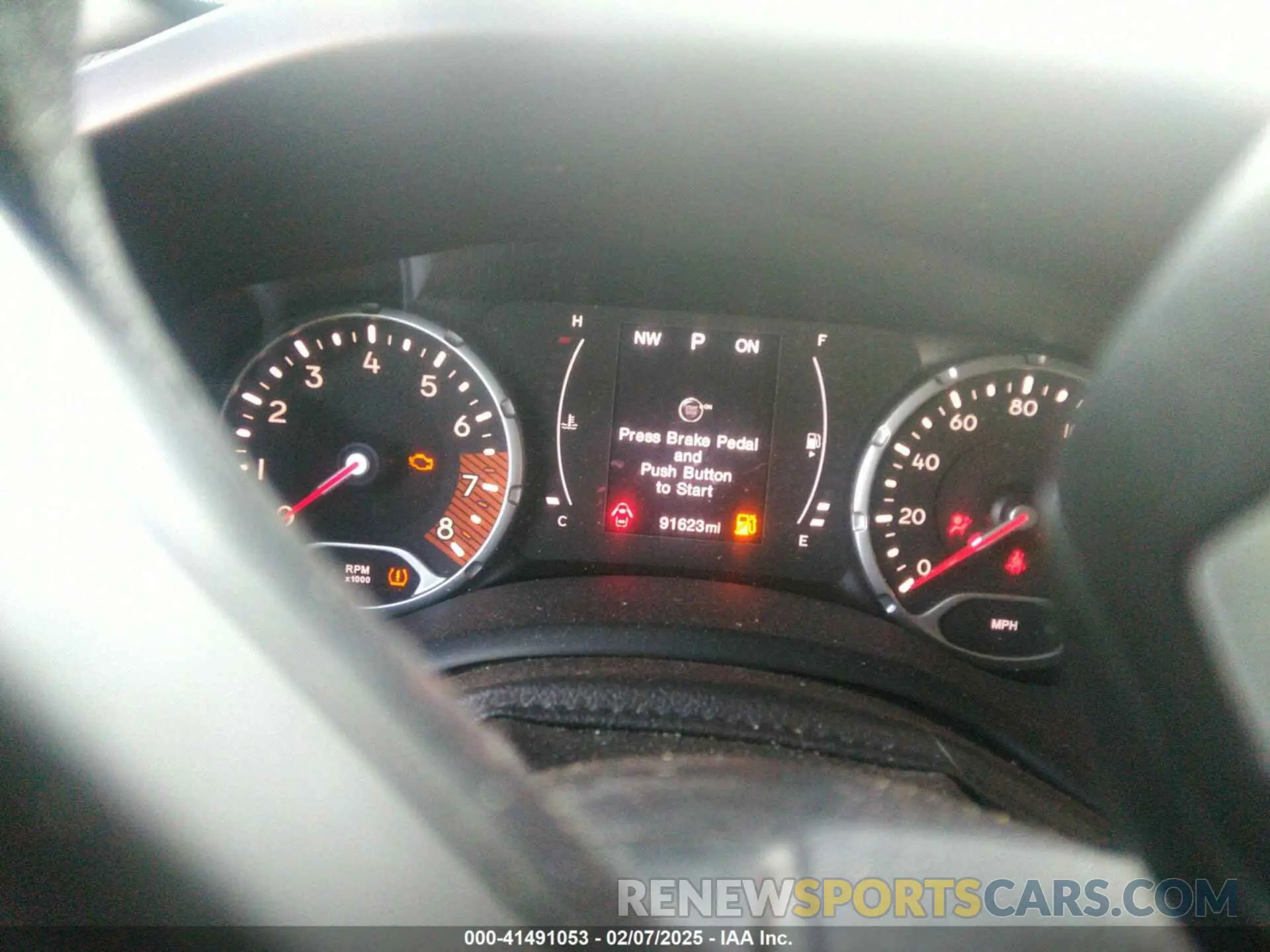 15 fotografías del automóvil dañado ZACNJBAB1LPL03878 JEEP RENEGADE 2020